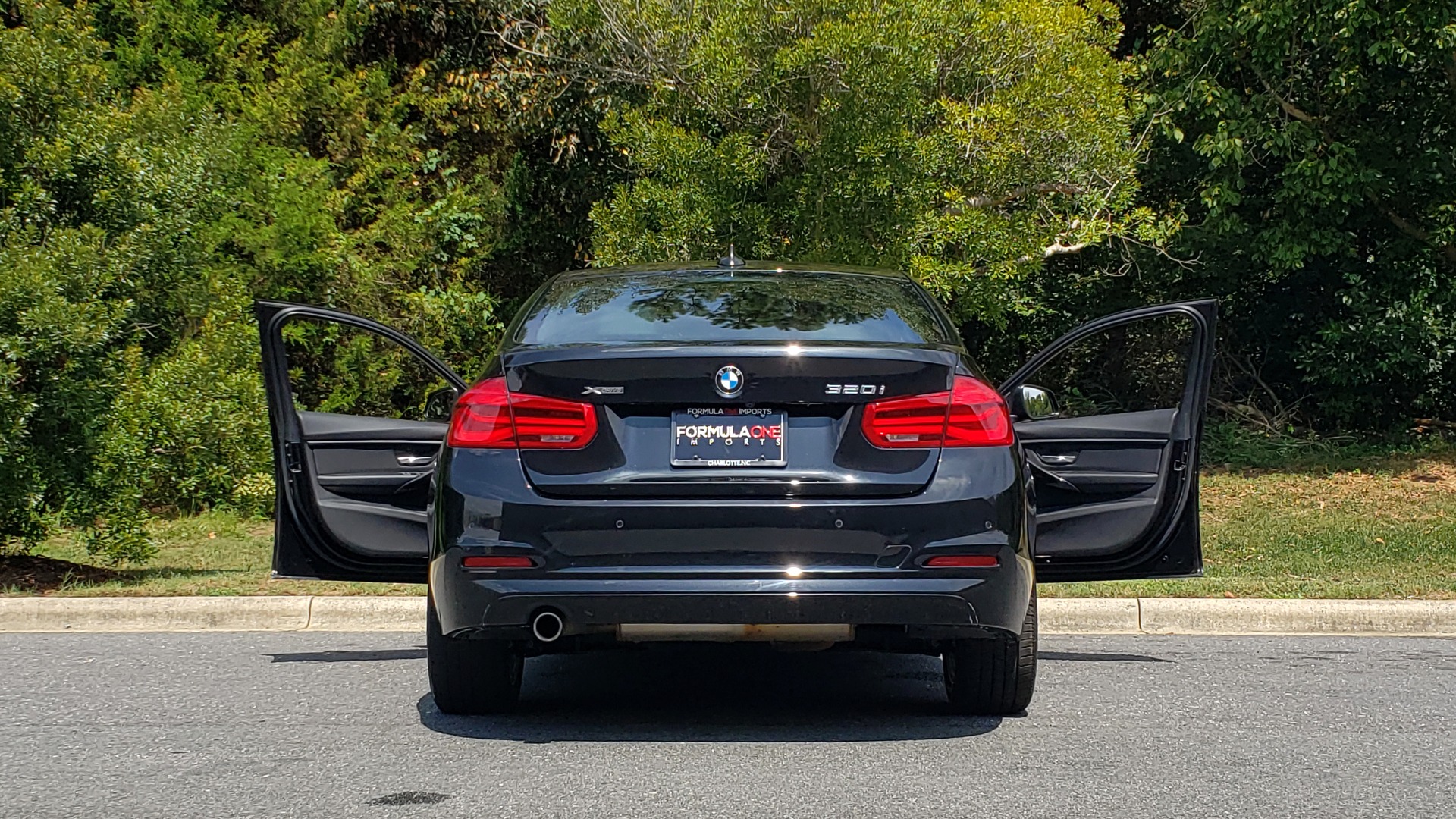 Used 2017 BMW 3 SERIES 320I XDRIVE / DRVR ASST / NAV / SUNROOF / HTD STS / REARVIEW for sale Sold at Formula Imports in Charlotte NC 28227 27