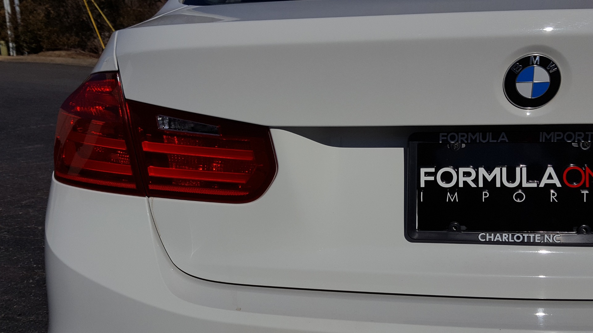 Used 2015 BMW 3 SERIES 328I SEDAN / SUNROOF / LEATHER / 8-SPEED AUTO / RWD for sale Sold at Formula Imports in Charlotte NC 28227 23
