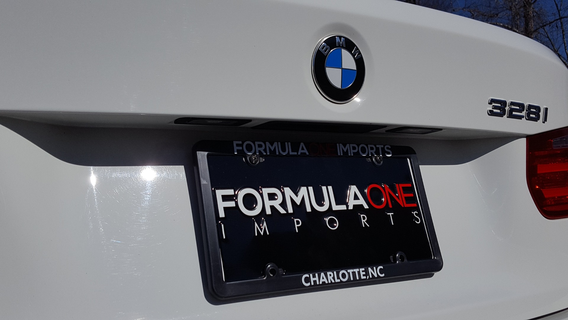 Used 2015 BMW 3 SERIES 328I SEDAN / SUNROOF / LEATHER / 8-SPEED AUTO / RWD for sale Sold at Formula Imports in Charlotte NC 28227 26