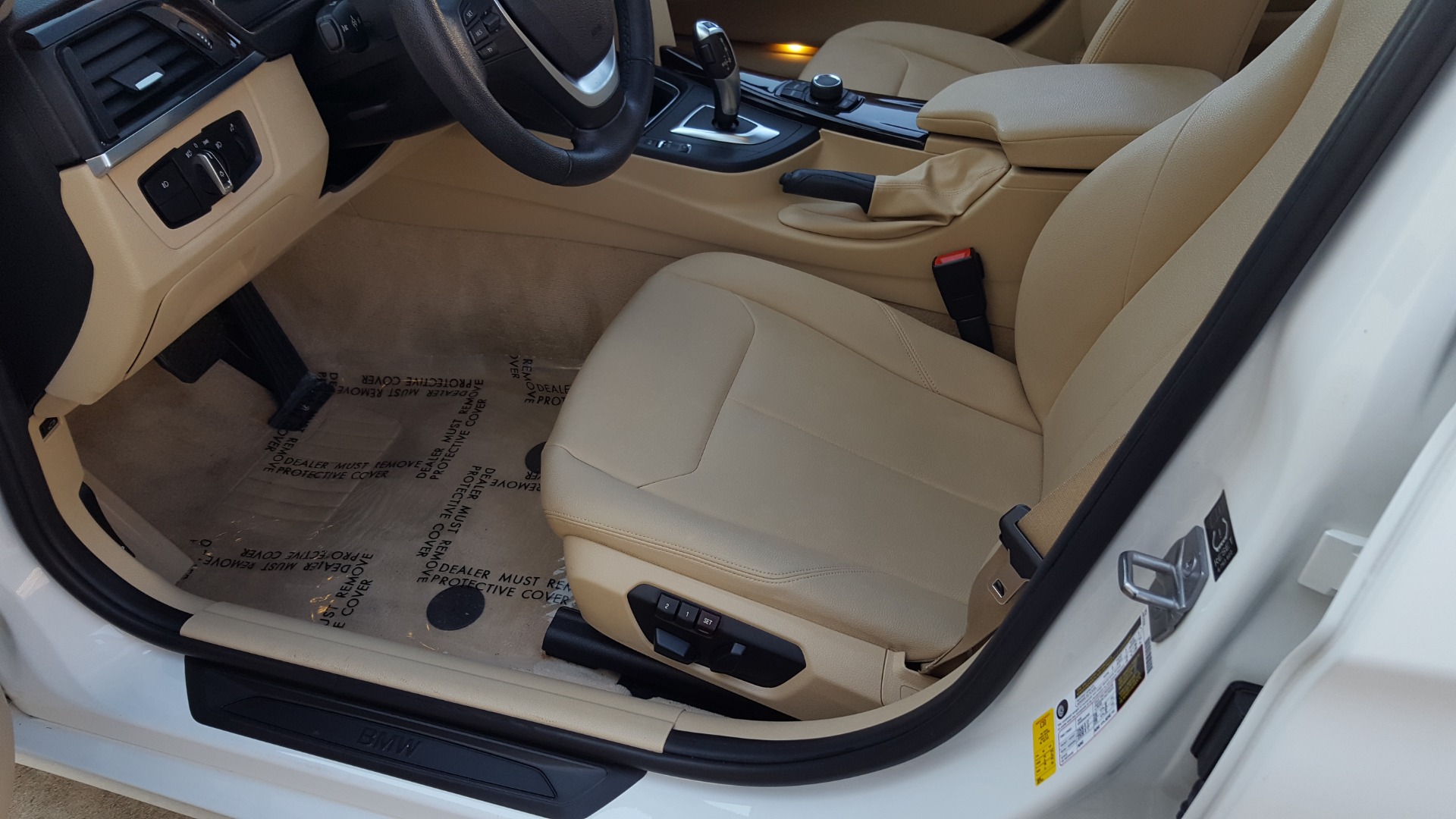 Used 2015 BMW 3 SERIES 328I SEDAN / SUNROOF / LEATHER / 8-SPEED AUTO / RWD for sale Sold at Formula Imports in Charlotte NC 28227 29