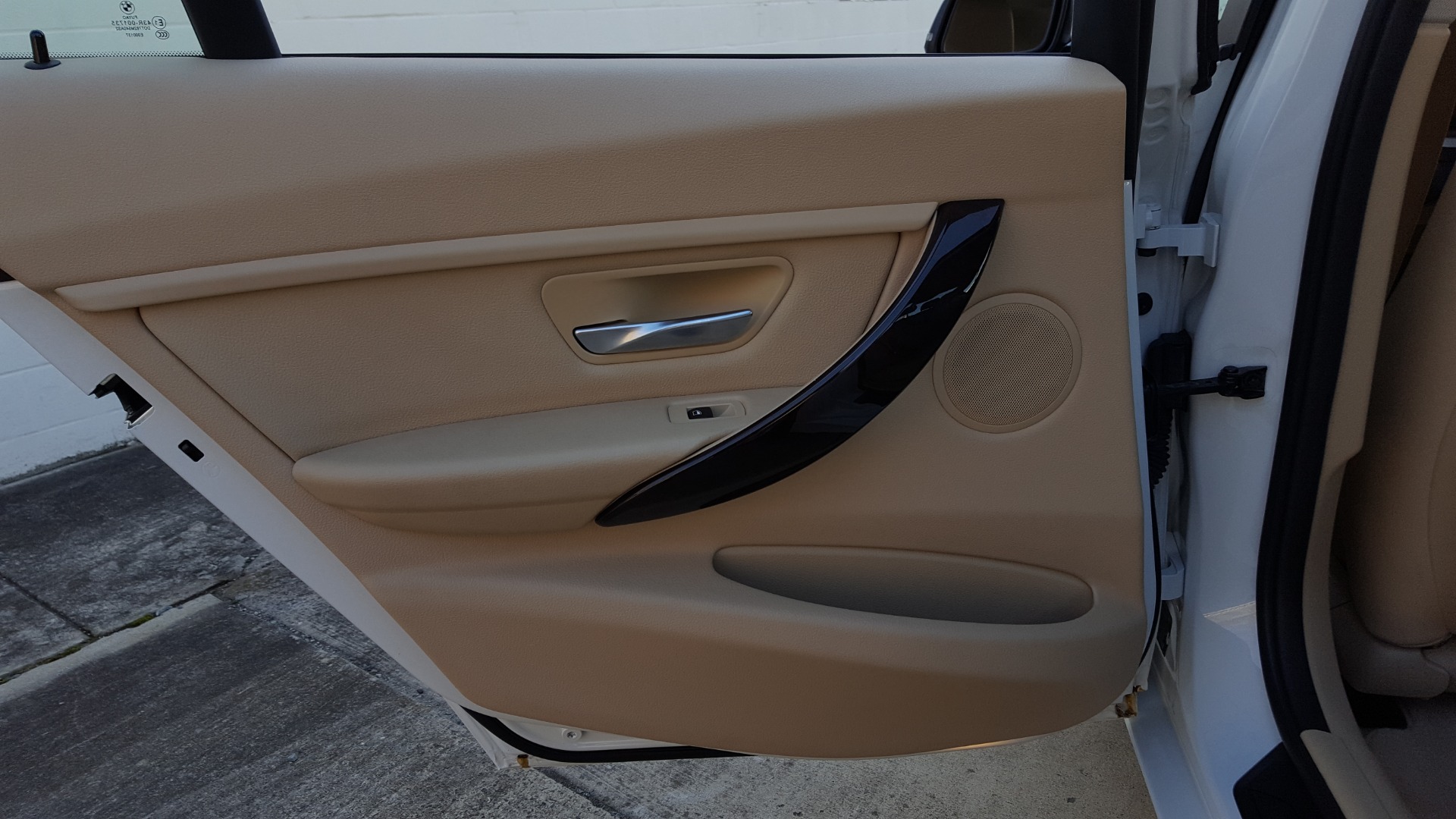 Used 2015 BMW 3 SERIES 328I SEDAN / SUNROOF / LEATHER / 8-SPEED AUTO / RWD for sale Sold at Formula Imports in Charlotte NC 28227 55