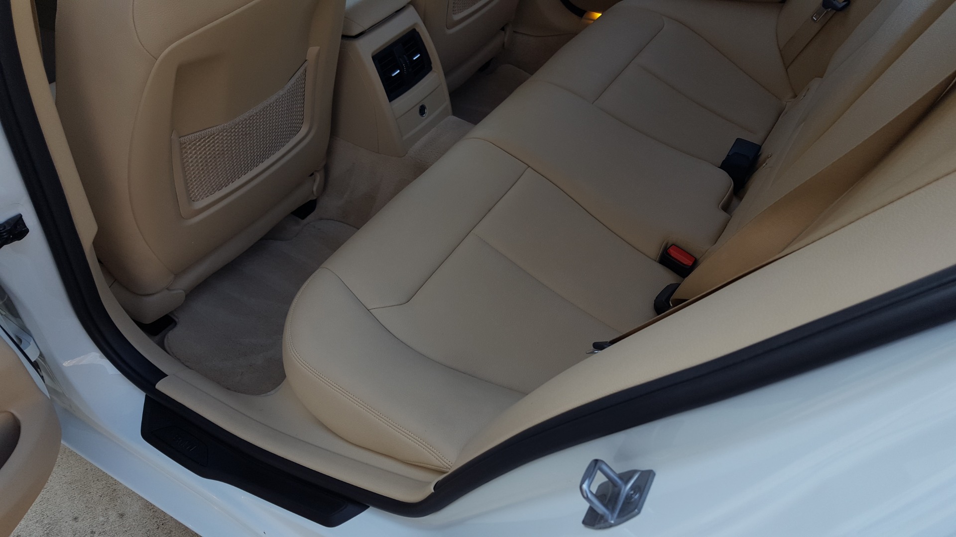 Used 2015 BMW 3 SERIES 328I SEDAN / SUNROOF / LEATHER / 8-SPEED AUTO / RWD for sale Sold at Formula Imports in Charlotte NC 28227 57
