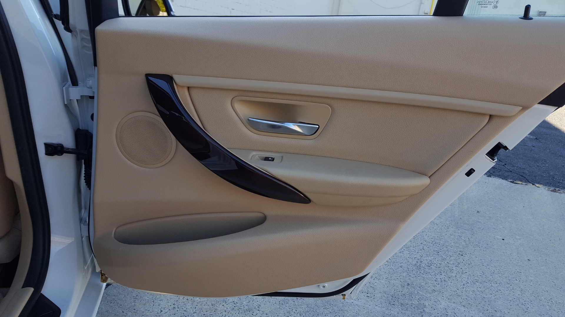 Used 2015 BMW 3 SERIES 328I SEDAN / SUNROOF / LEATHER / 8-SPEED AUTO / RWD for sale Sold at Formula Imports in Charlotte NC 28227 65
