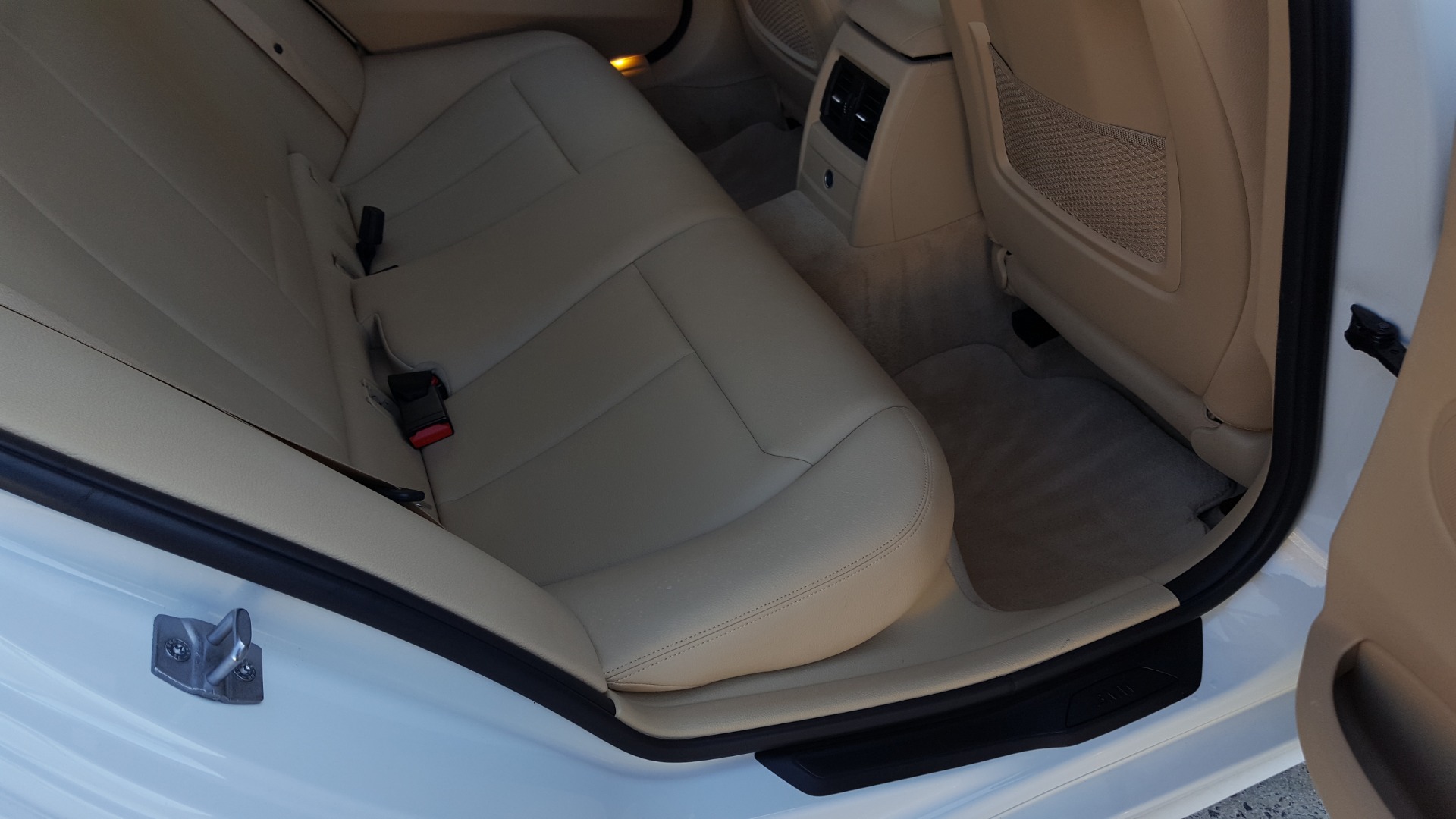 Used 2015 BMW 3 SERIES 328I SEDAN / SUNROOF / LEATHER / 8-SPEED AUTO / RWD for sale Sold at Formula Imports in Charlotte NC 28227 67