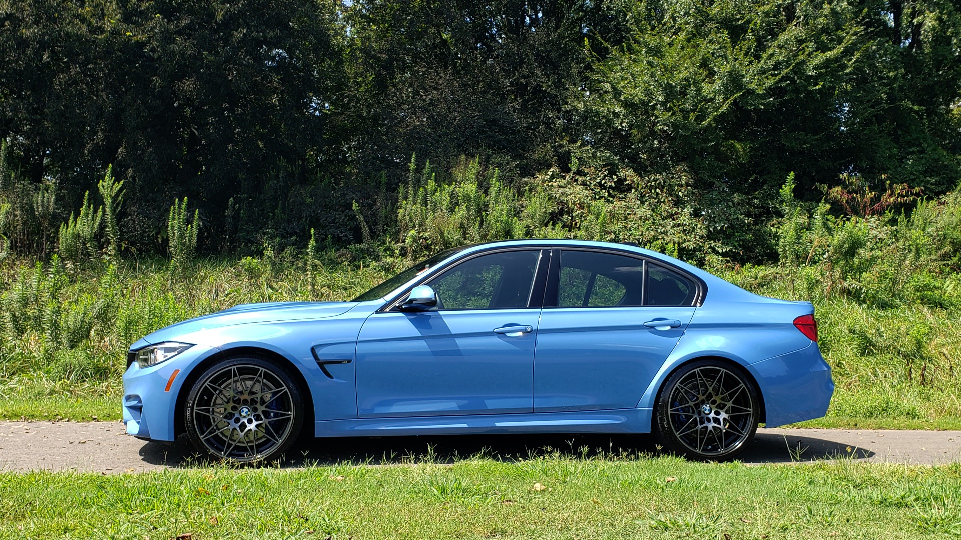 Used 2018 BMW M3 COMPETITION PKG / 6-SPD MANUAL / NAV / CARBON FIBER ROOF / REARVIEW for sale Sold at Formula Imports in Charlotte NC 28227 10
