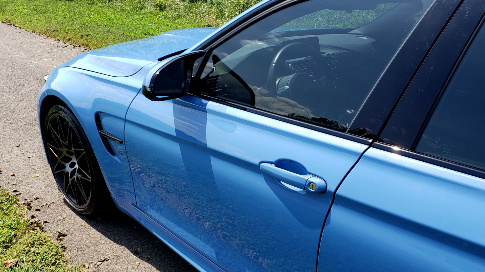 Used 2018 BMW M3 COMPETITION PKG / 6-SPD MANUAL / NAV / CARBON FIBER ROOF / REARVIEW for sale Sold at Formula Imports in Charlotte NC 28227 12