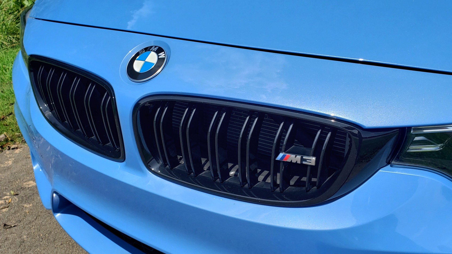 Used 2018 BMW M3 COMPETITION PKG / 6-SPD MANUAL / NAV / CARBON FIBER ROOF / REARVIEW for sale Sold at Formula Imports in Charlotte NC 28227 18