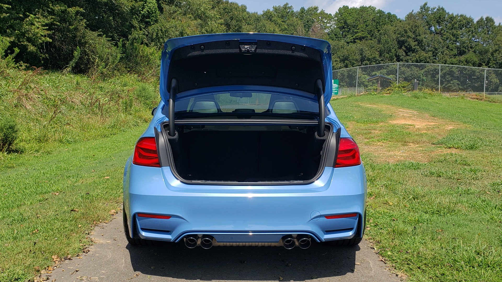 Used 2018 BMW M3 COMPETITION PKG / 6-SPD MANUAL / NAV / CARBON FIBER ROOF / REARVIEW for sale Sold at Formula Imports in Charlotte NC 28227 29