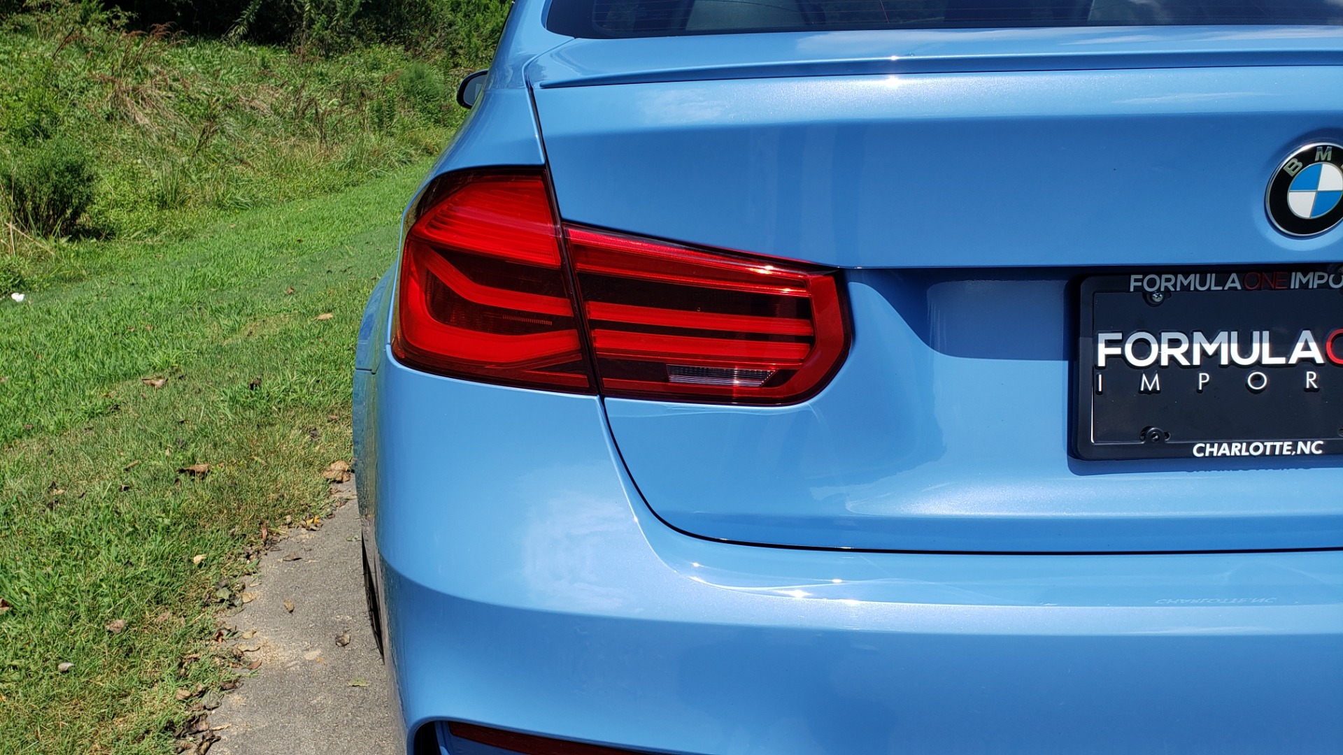Used 2018 BMW M3 COMPETITION PKG / 6-SPD MANUAL / NAV / CARBON FIBER ROOF / REARVIEW for sale Sold at Formula Imports in Charlotte NC 28227 35