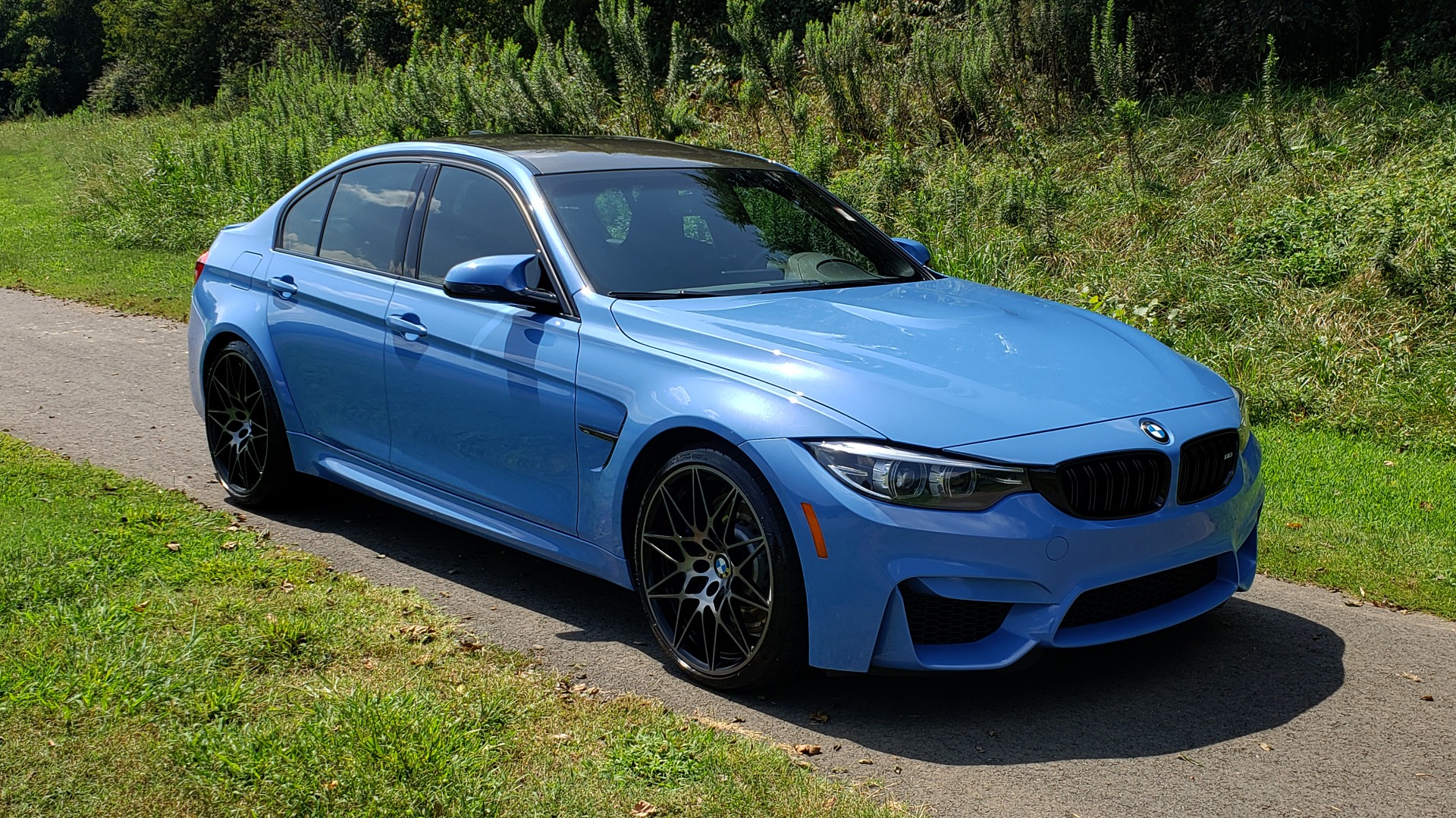 Used 2018 BMW M3 COMPETITION PKG / 6-SPD MANUAL / NAV / CARBON FIBER ROOF / REARVIEW for sale Sold at Formula Imports in Charlotte NC 28227 5