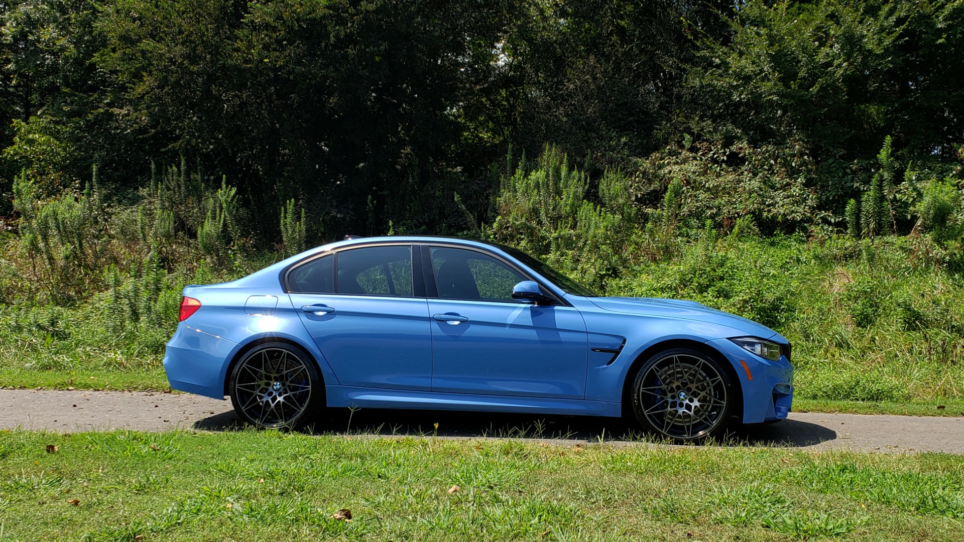 Used 2018 BMW M3 COMPETITION PKG / 6-SPD MANUAL / NAV / CARBON FIBER ROOF / REARVIEW for sale Sold at Formula Imports in Charlotte NC 28227 6