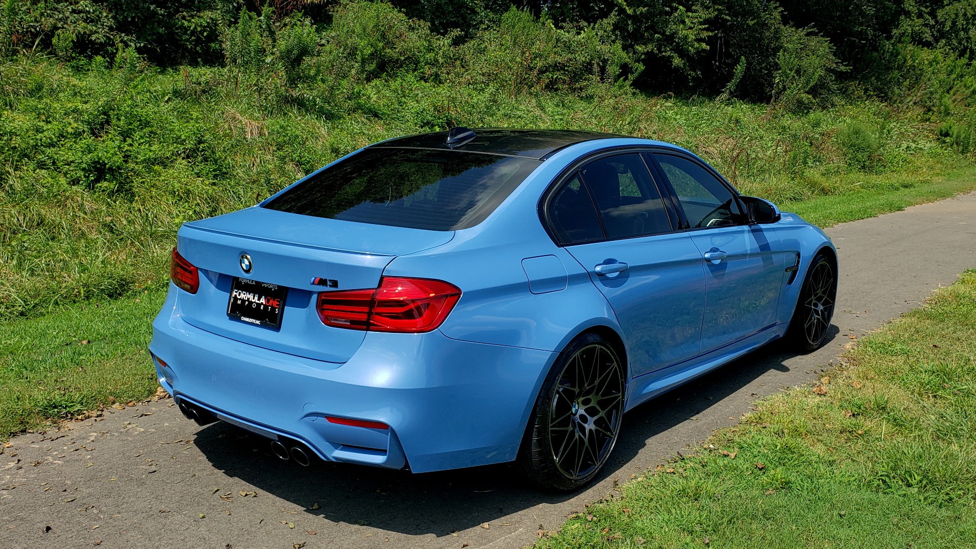 Used 2018 BMW M3 COMPETITION PKG / 6-SPD MANUAL / NAV / CARBON FIBER ROOF / REARVIEW for sale Sold at Formula Imports in Charlotte NC 28227 7