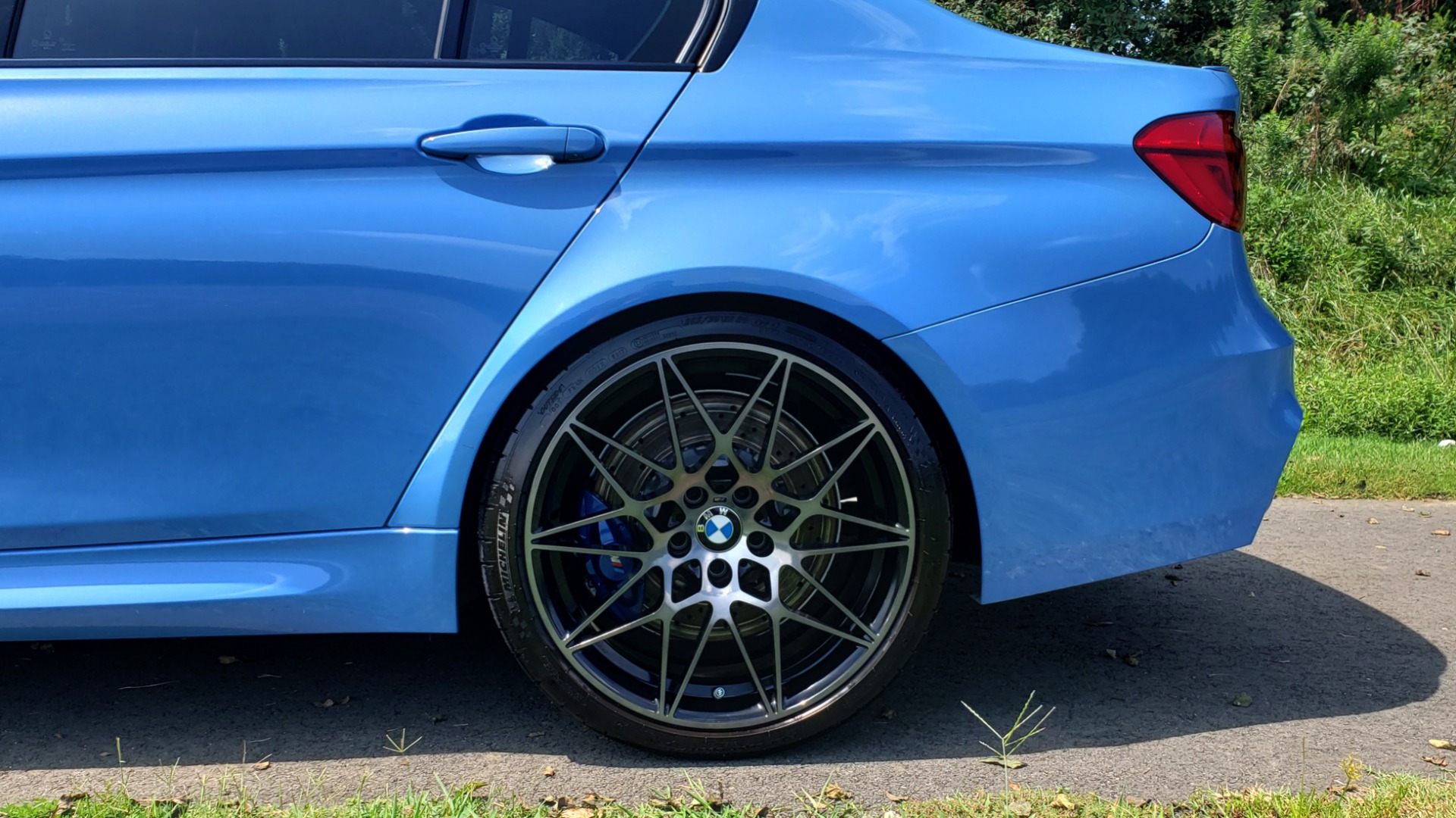 Used 2018 BMW M3 COMPETITION PKG / 6-SPD MANUAL / NAV / CARBON FIBER ROOF / REARVIEW for sale Sold at Formula Imports in Charlotte NC 28227 84