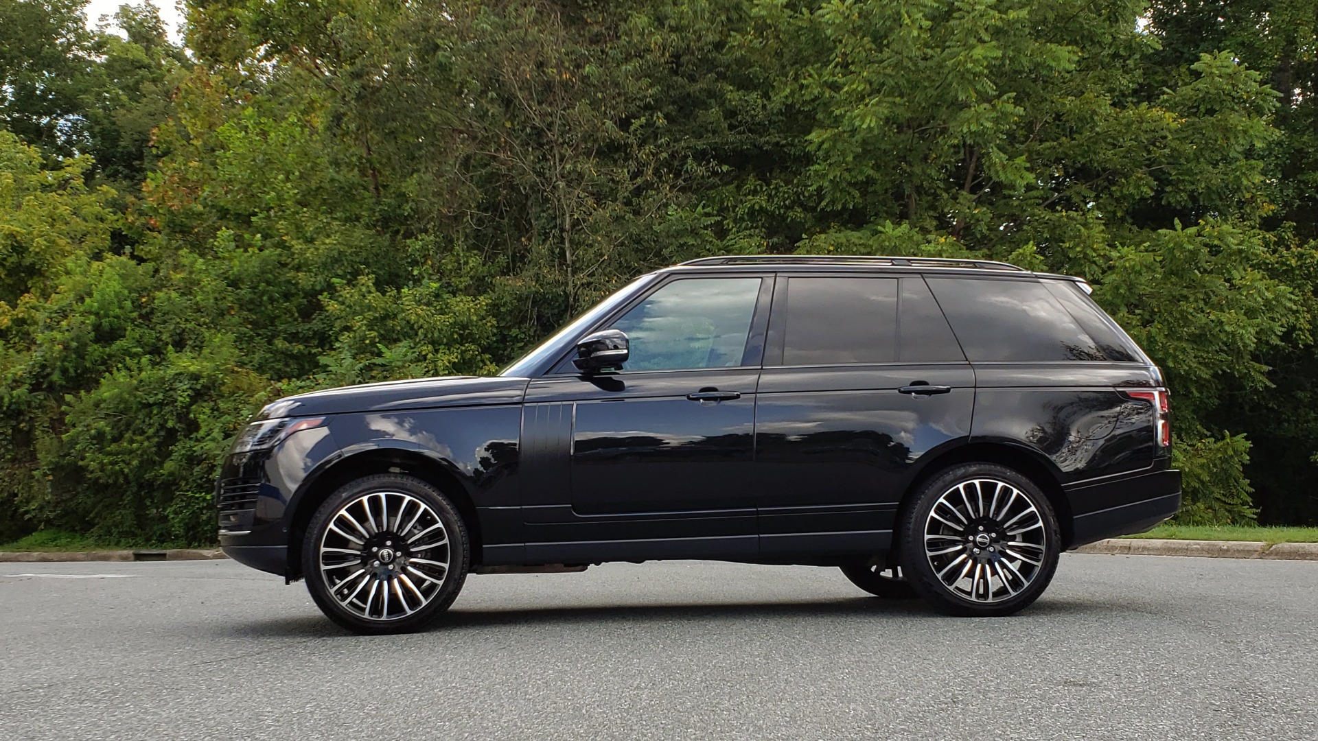 Used 2019 Land Rover RANGE ROVER SCV8 / NAV / PANO-ROOF / MERIDIAN / REARVIEW for sale Sold at Formula Imports in Charlotte NC 28227 2