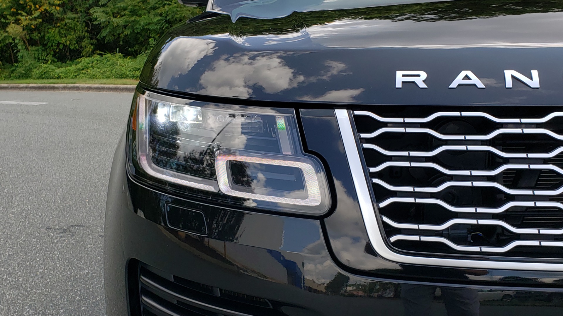Used 2019 Land Rover RANGE ROVER SCV8 / NAV / PANO-ROOF / MERIDIAN / REARVIEW for sale Sold at Formula Imports in Charlotte NC 28227 34