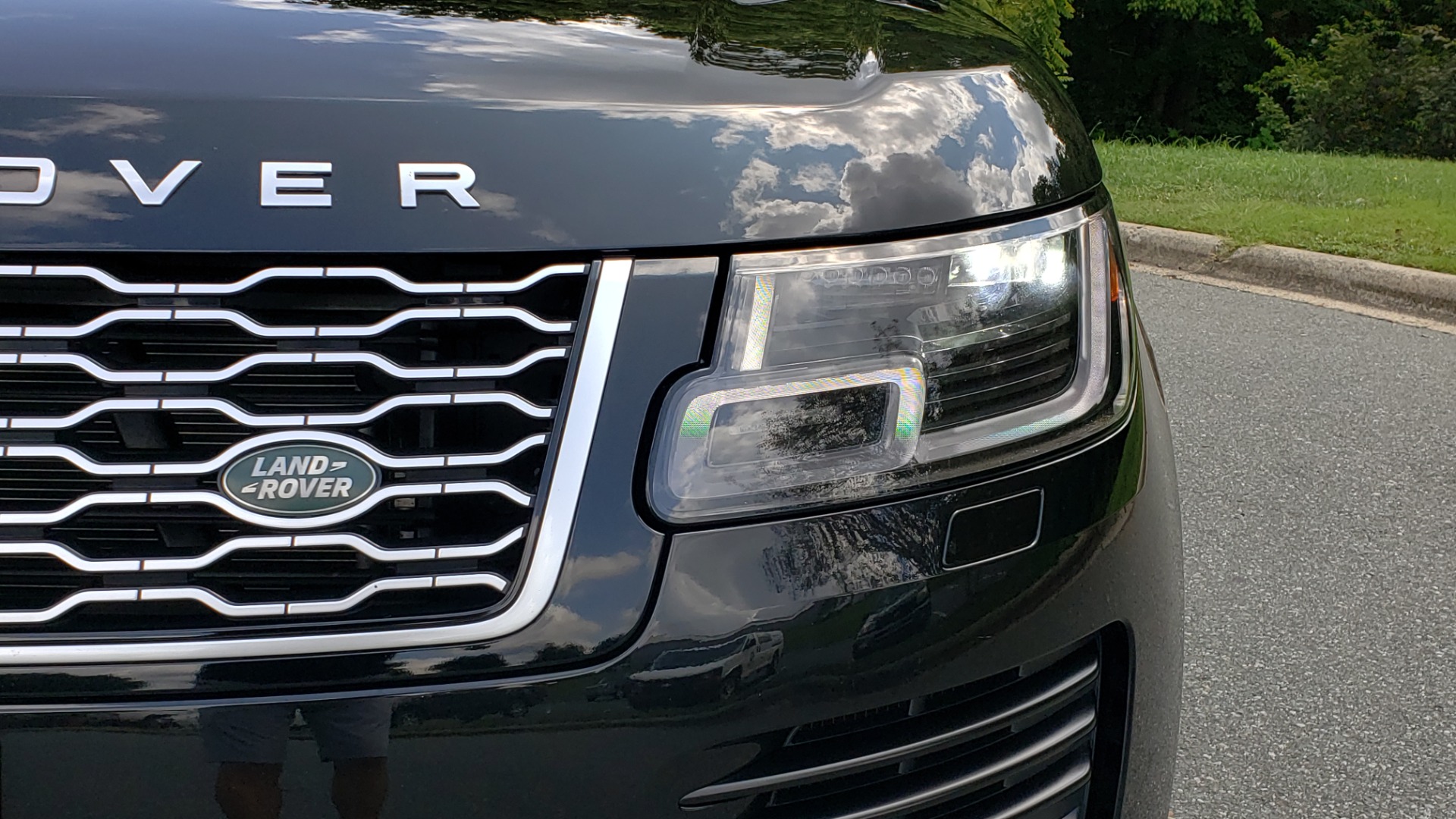 Used 2019 Land Rover RANGE ROVER SCV8 / NAV / PANO-ROOF / MERIDIAN / REARVIEW for sale Sold at Formula Imports in Charlotte NC 28227 35