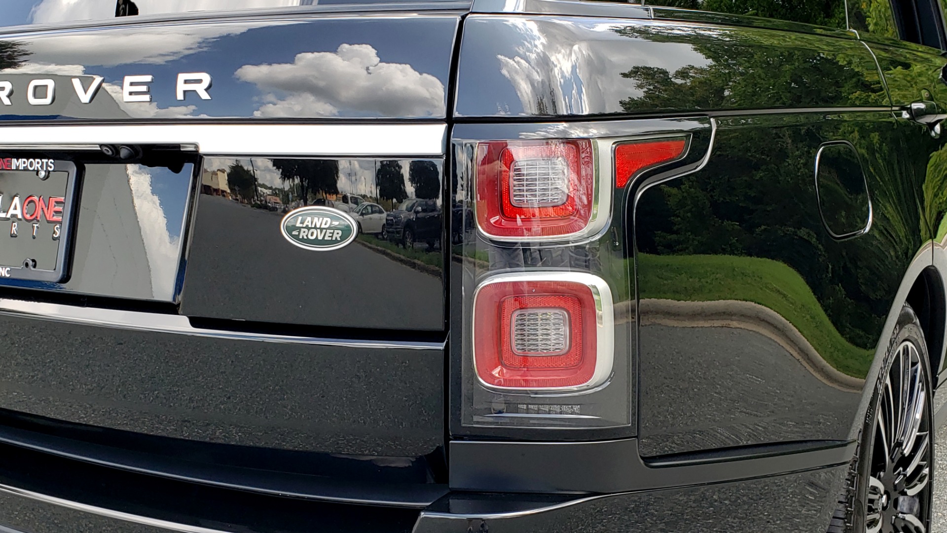 Used 2019 Land Rover RANGE ROVER SCV8 / NAV / PANO-ROOF / MERIDIAN / REARVIEW for sale Sold at Formula Imports in Charlotte NC 28227 42