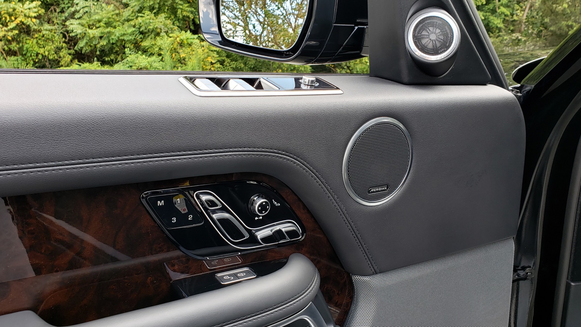 Used 2019 Land Rover RANGE ROVER SCV8 / NAV / PANO-ROOF / MERIDIAN / REARVIEW for sale Sold at Formula Imports in Charlotte NC 28227 46