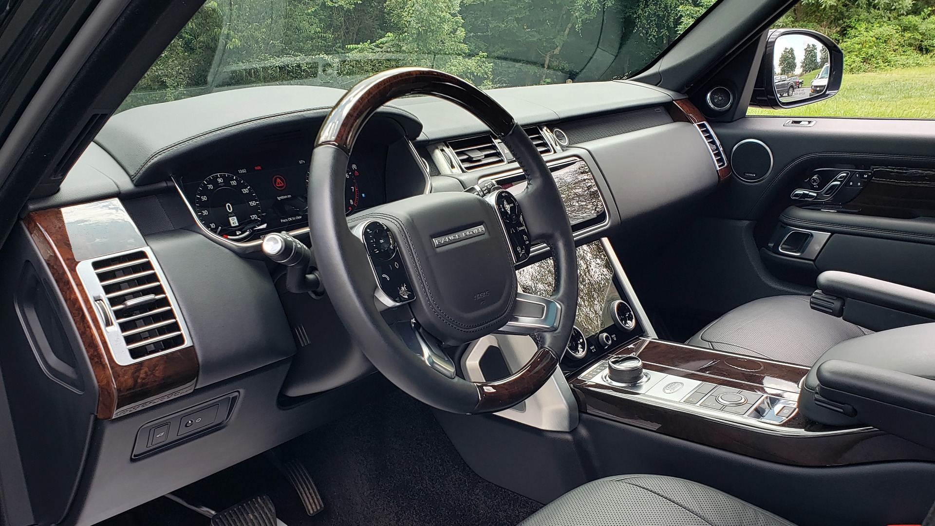 Used 2019 Land Rover RANGE ROVER SCV8 / NAV / PANO-ROOF / MERIDIAN / REARVIEW for sale Sold at Formula Imports in Charlotte NC 28227 48