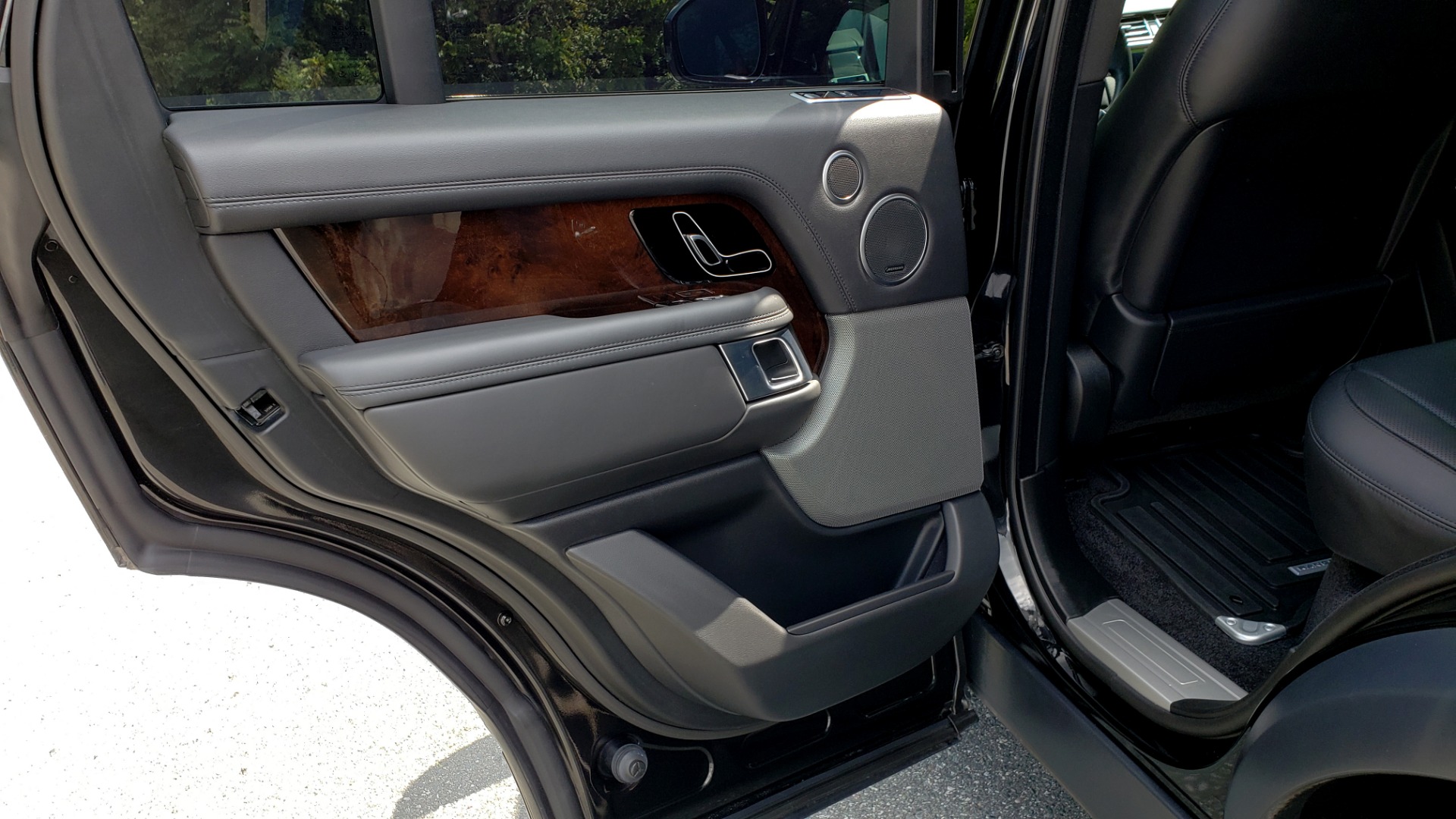 Used 2019 Land Rover RANGE ROVER SCV8 / NAV / PANO-ROOF / MERIDIAN / REARVIEW for sale Sold at Formula Imports in Charlotte NC 28227 74