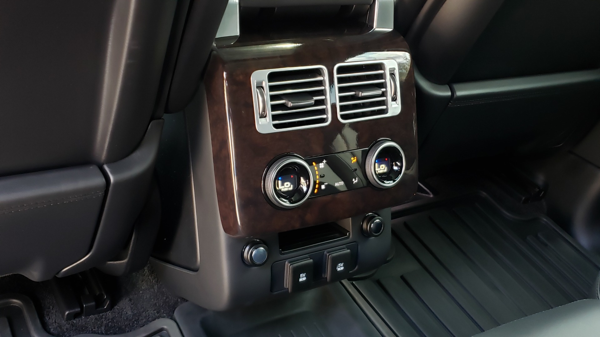 Used 2019 Land Rover RANGE ROVER SCV8 / NAV / PANO-ROOF / MERIDIAN / REARVIEW for sale Sold at Formula Imports in Charlotte NC 28227 79