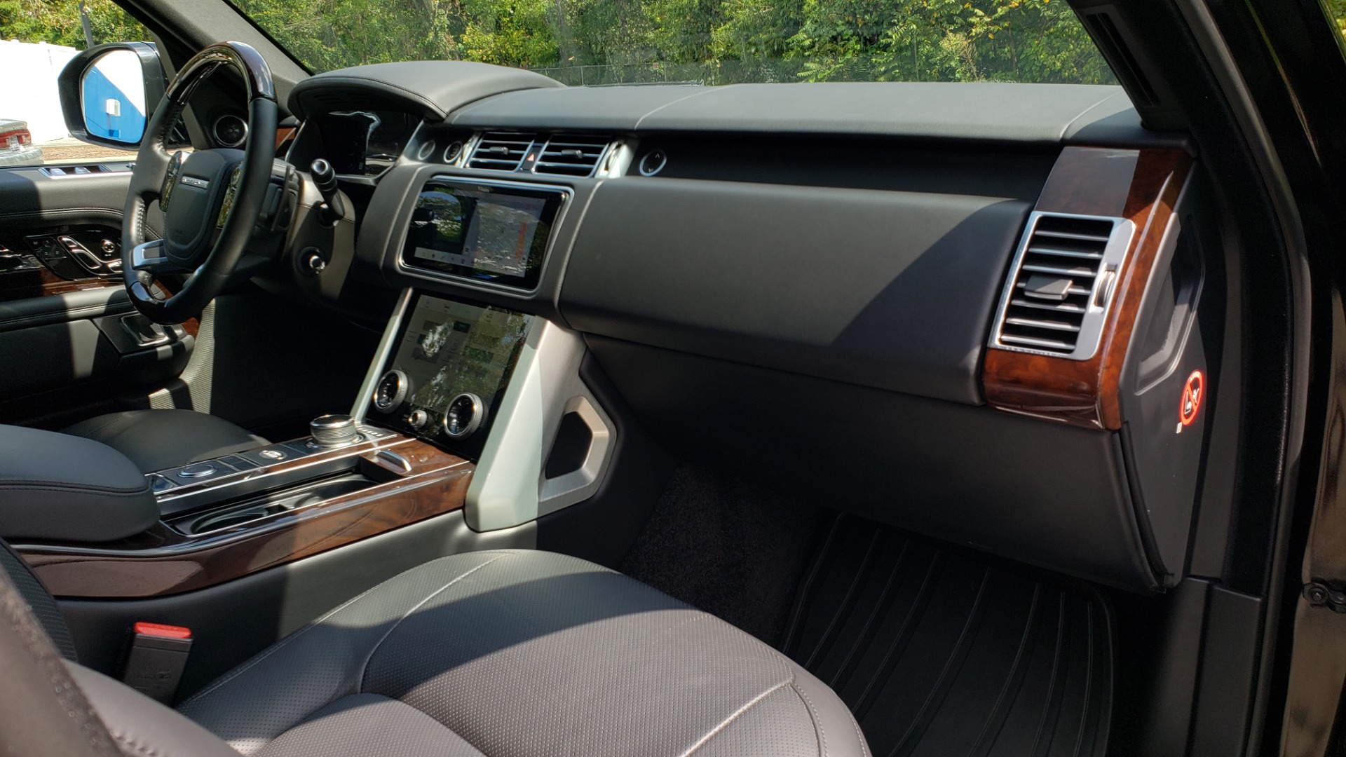 Used 2019 Land Rover RANGE ROVER SCV8 / NAV / PANO-ROOF / MERIDIAN / REARVIEW for sale Sold at Formula Imports in Charlotte NC 28227 85