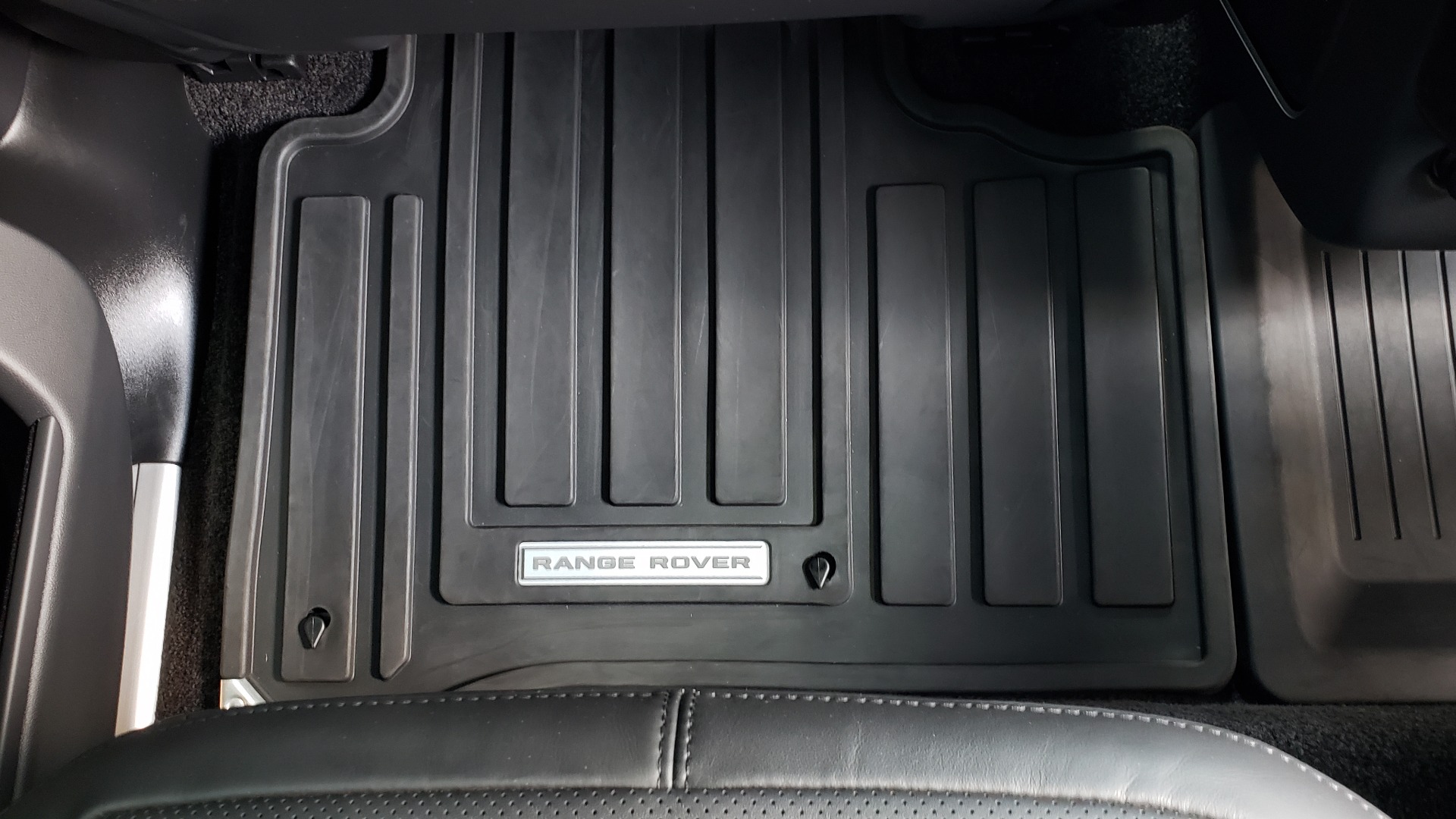 Used 2019 Land Rover RANGE ROVER SCV8 / NAV / PANO-ROOF / MERIDIAN / REARVIEW for sale Sold at Formula Imports in Charlotte NC 28227 92