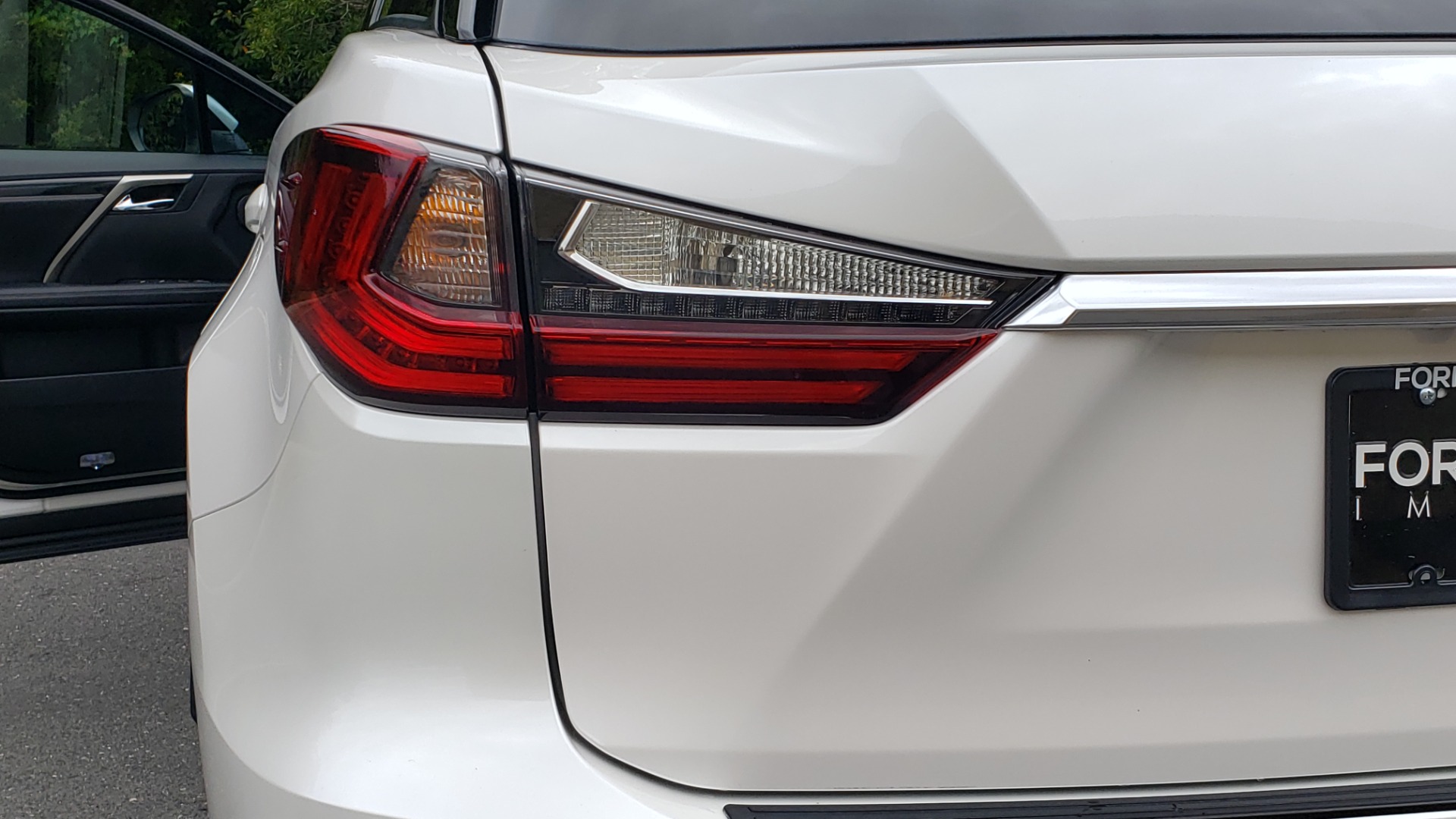 Used 2016 Lexus RX 350 FWD / 4-DR / 3.5L V6 / 8-SPD AUTO / LEATHER / REARVIEW for sale Sold at Formula Imports in Charlotte NC 28227 31