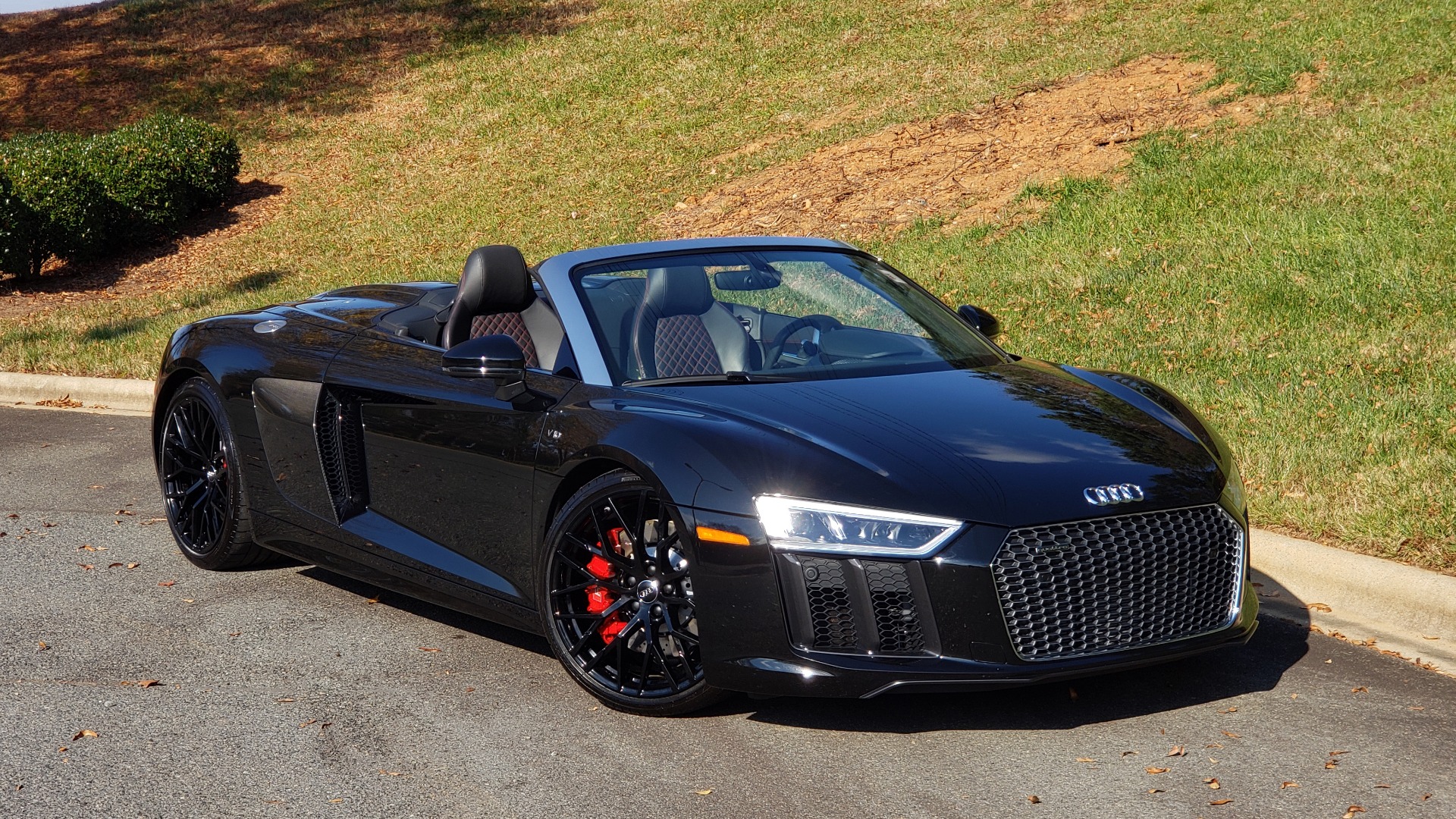 Used 2017 Audi R8 SPYDER V10 S-TRONIC / CARBON EXT & INT PKG / NAV / REARVIEW for sale Sold at Formula Imports in Charlotte NC 28227 13