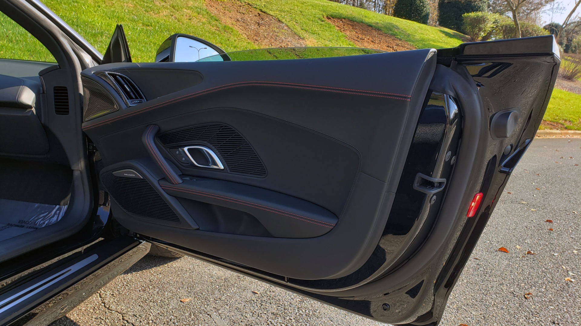 Used 2017 Audi R8 SPYDER V10 S-TRONIC / CARBON EXT & INT PKG / NAV / REARVIEW for sale Sold at Formula Imports in Charlotte NC 28227 34