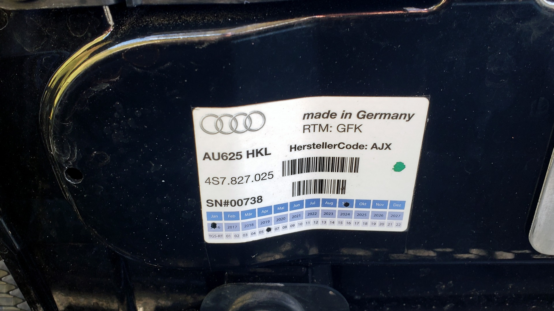 Used 2017 Audi R8 SPYDER V10 S-TRONIC / CARBON EXT & INT PKG / NAV / REARVIEW for sale Sold at Formula Imports in Charlotte NC 28227 47