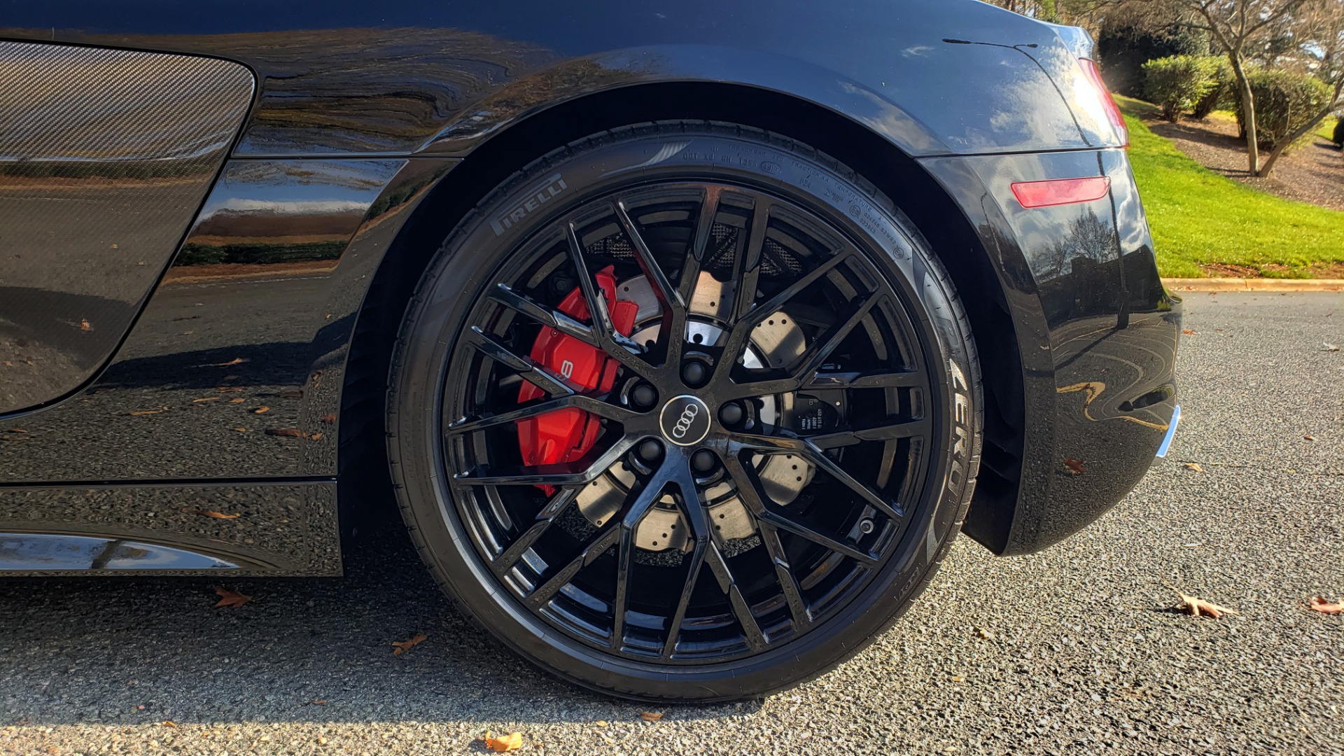 Used 2017 Audi R8 SPYDER V10 S-TRONIC / CARBON EXT & INT PKG / NAV / REARVIEW for sale Sold at Formula Imports in Charlotte NC 28227 82
