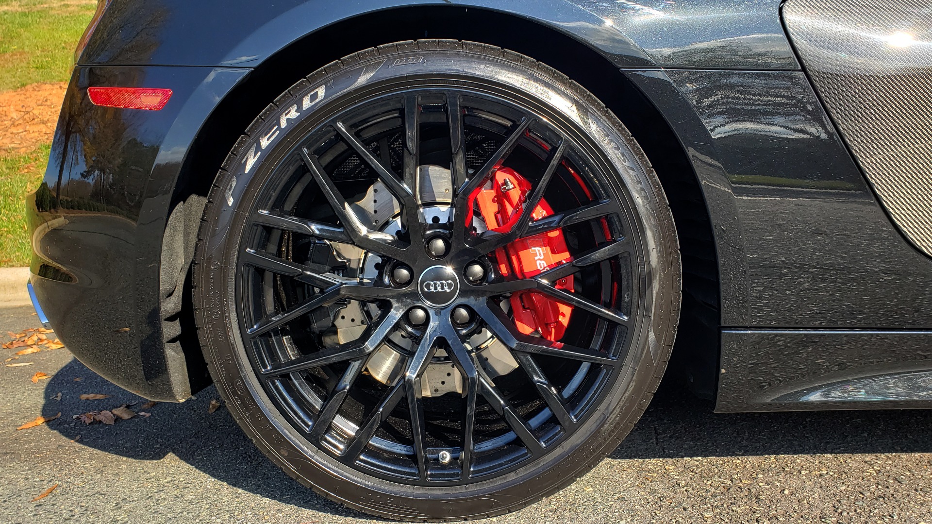 Used 2017 Audi R8 SPYDER V10 S-TRONIC / CARBON EXT & INT PKG / NAV / REARVIEW for sale Sold at Formula Imports in Charlotte NC 28227 85