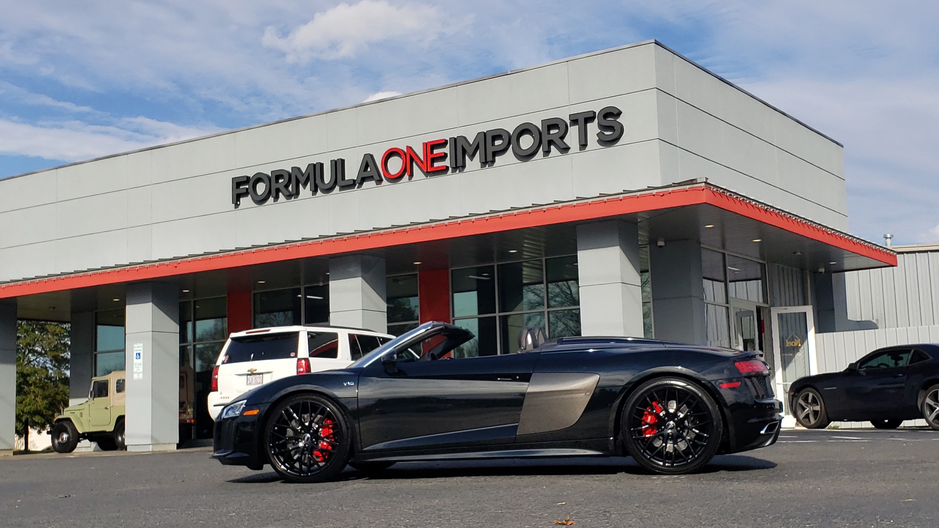 Used 2017 Audi R8 SPYDER V10 S-TRONIC / CARBON EXT & INT PKG / NAV / REARVIEW for sale Sold at Formula Imports in Charlotte NC 28227 86