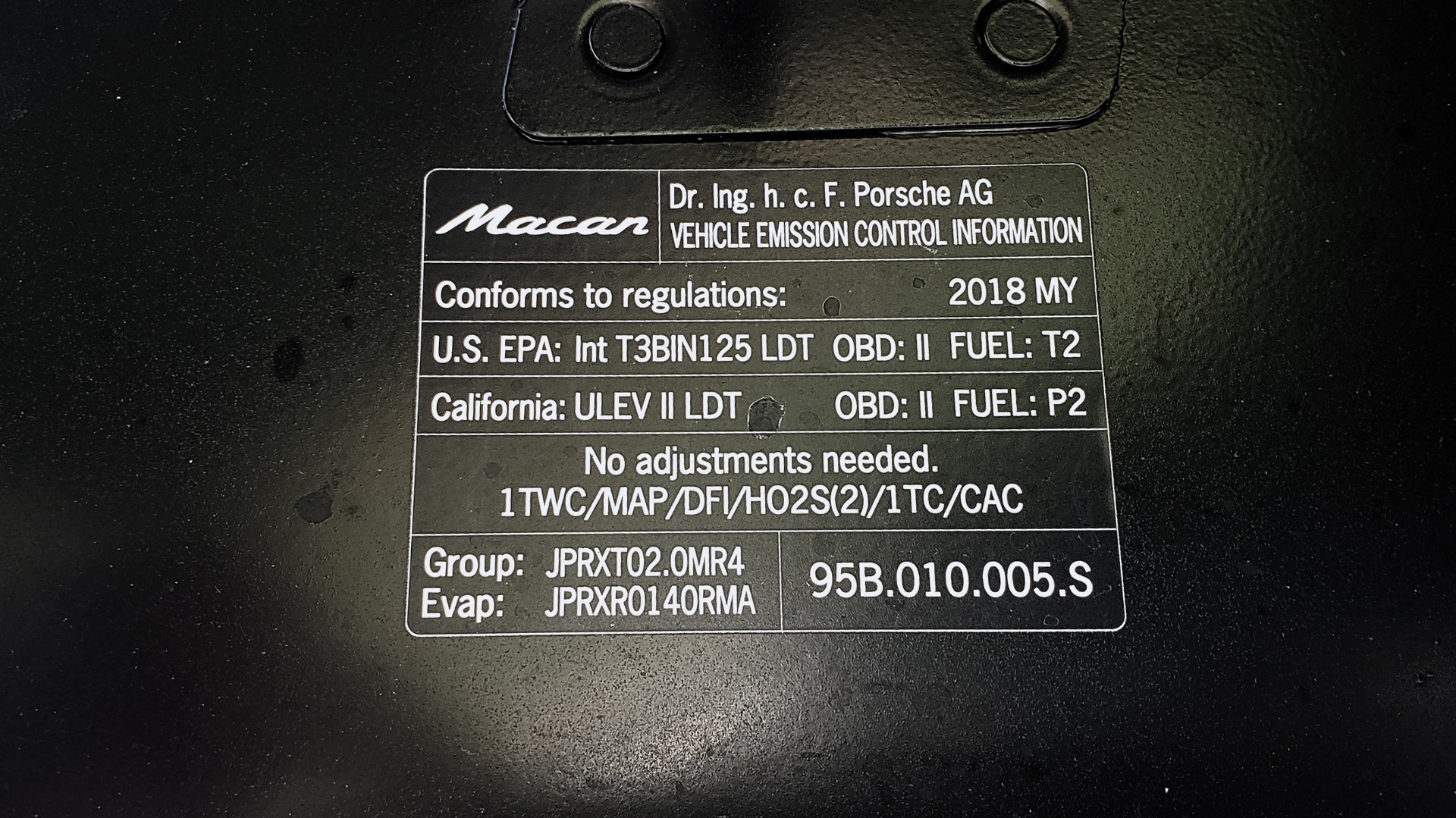Used 2018 Porsche MACAN PREMIUM PKG PLUS / NAV / PDK / BOSE / REARVIEW for sale Sold at Formula Imports in Charlotte NC 28227 14