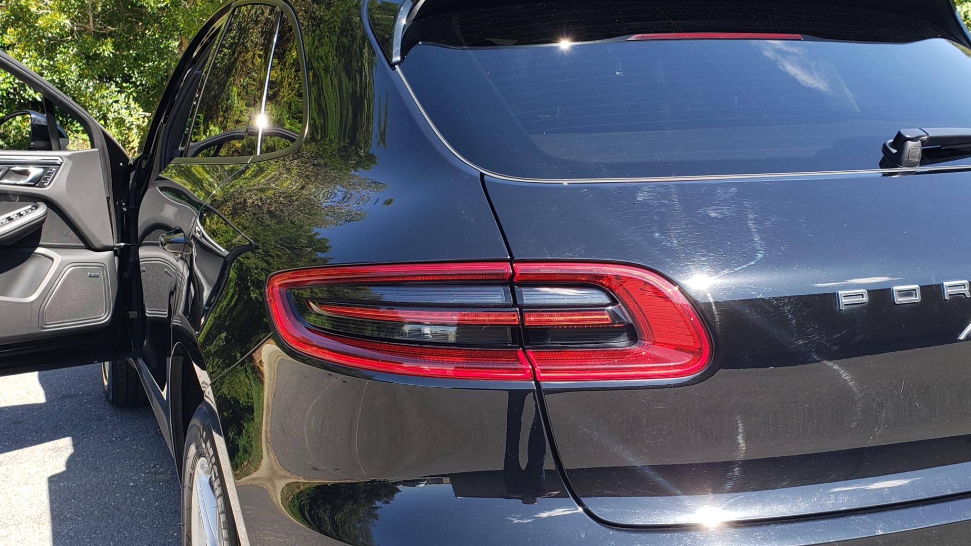 Used 2018 Porsche MACAN PREMIUM PKG PLUS / NAV / PDK / BOSE / REARVIEW for sale Sold at Formula Imports in Charlotte NC 28227 31