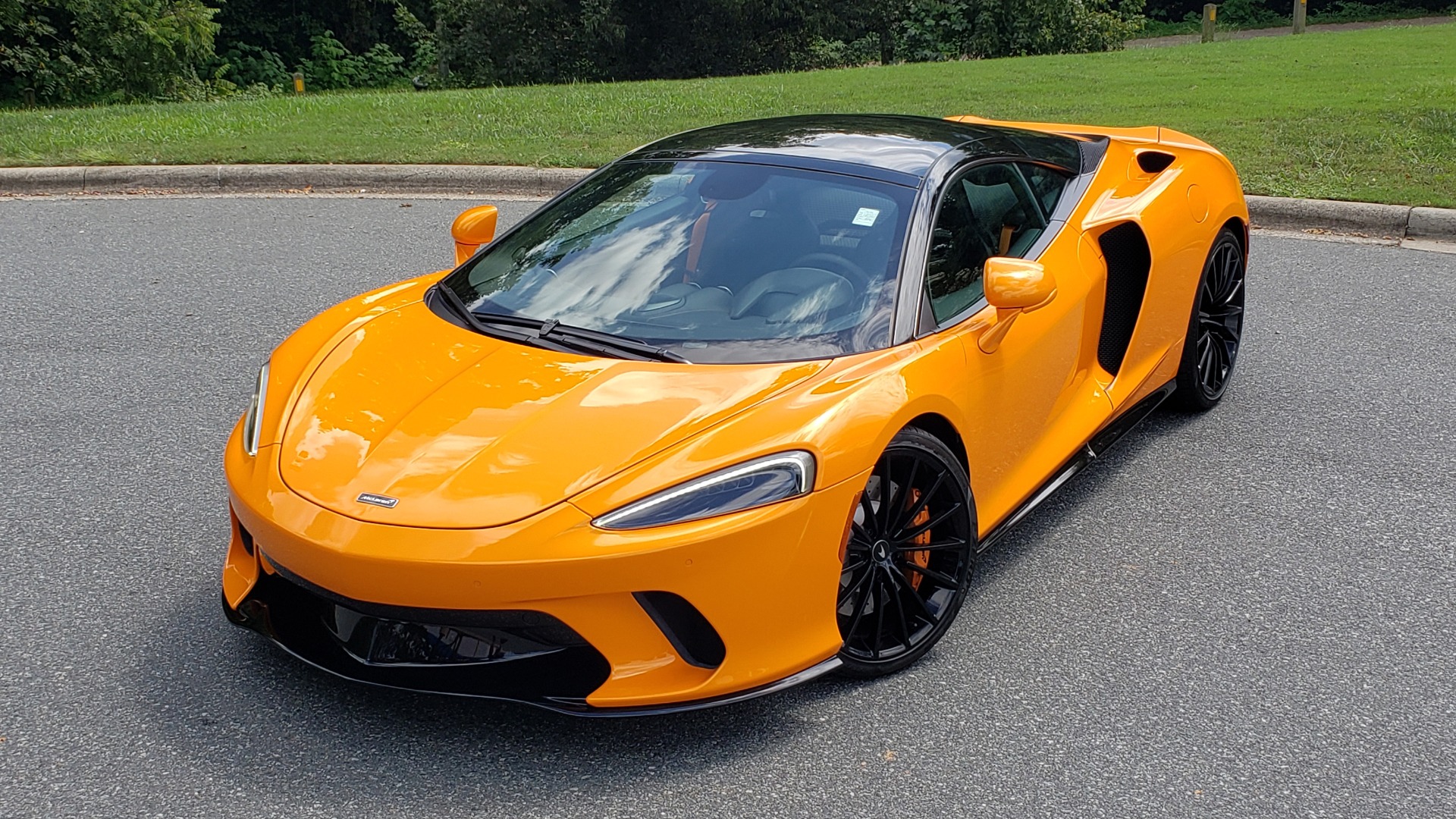 Used 2020 McLaren GT COUPE / 4.0L V8 - 612HP / RWD / NAV / REARVIEW / 20IN BLACK WHEELS for sale Sold at Formula Imports in Charlotte NC 28227 2