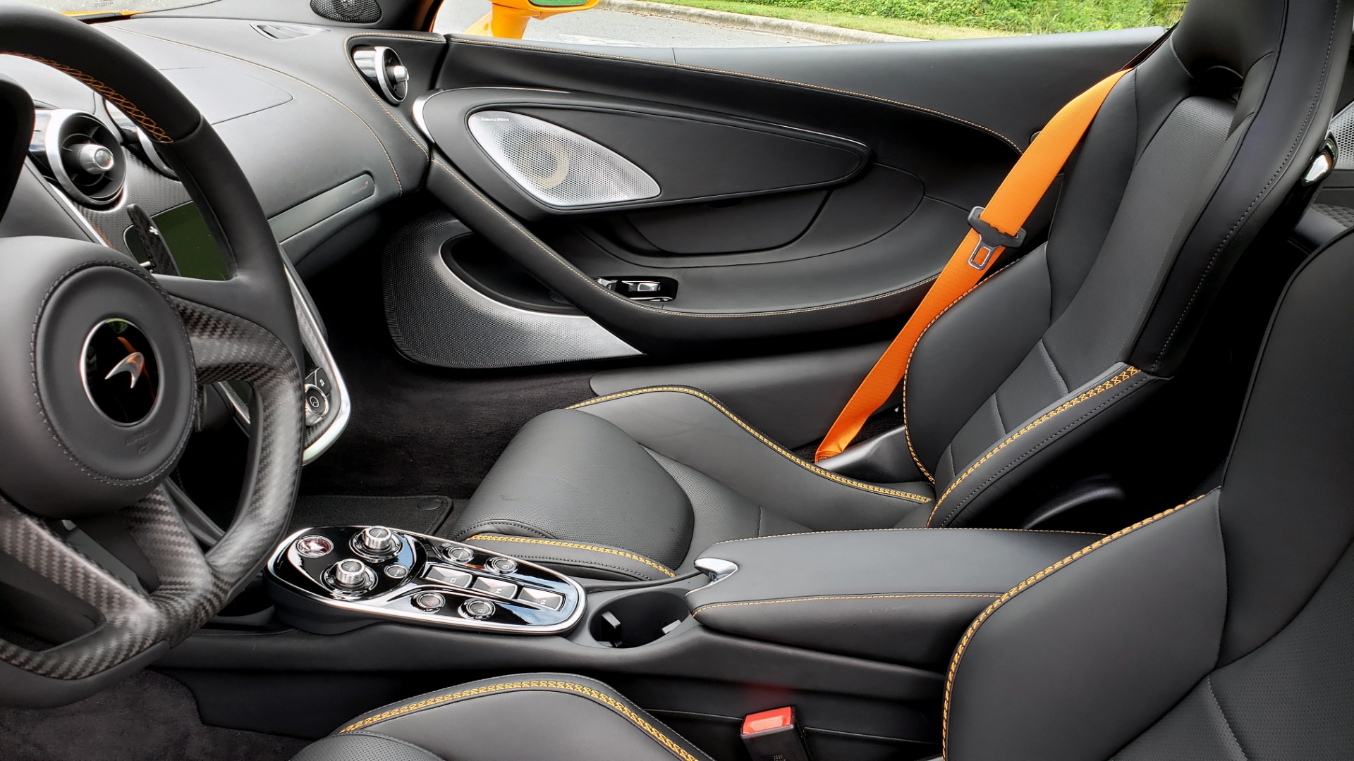 Used 2020 McLaren GT COUPE / 4.0L V8 - 612HP / RWD / NAV / REARVIEW / 20IN BLACK WHEELS for sale Sold at Formula Imports in Charlotte NC 28227 34