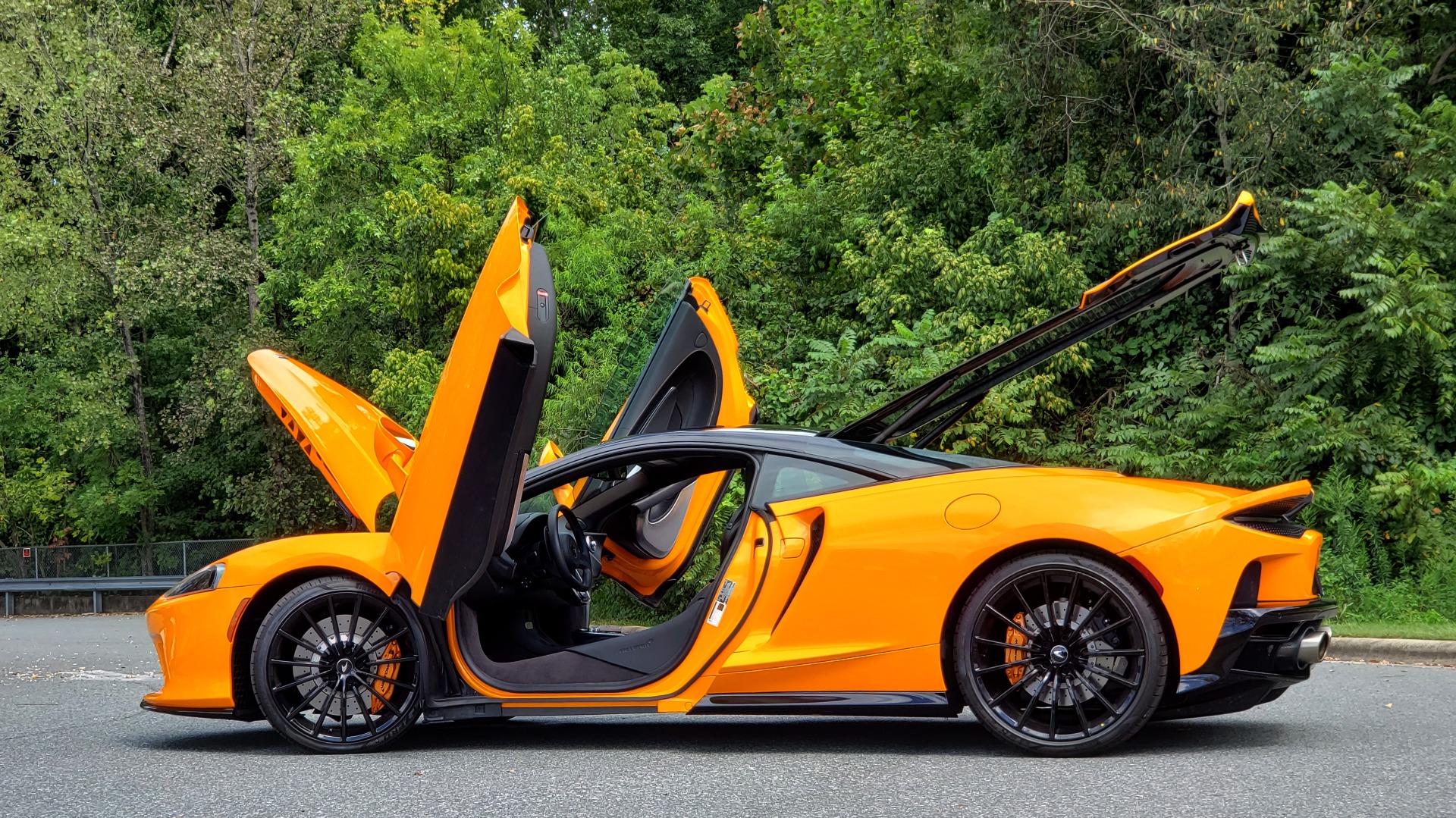 Used 2020 McLaren GT COUPE / 4.0L V8 - 612HP / RWD / NAV / REARVIEW / 20IN BLACK WHEELS for sale Sold at Formula Imports in Charlotte NC 28227 71