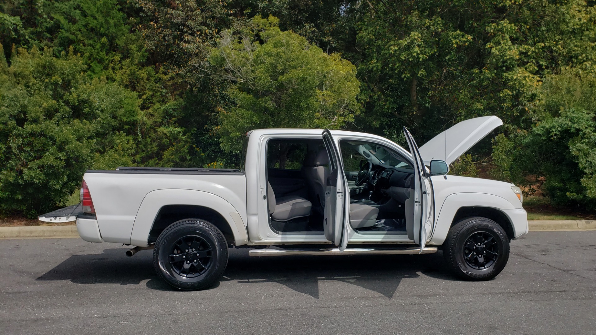 Used 2015 Toyota TACOMA PRERUNNER DOUBLE CAB/ 4-CYL / 4-SPD AUTO / SR PKG / CONV PKG for sale Sold at Formula Imports in Charlotte NC 28227 10