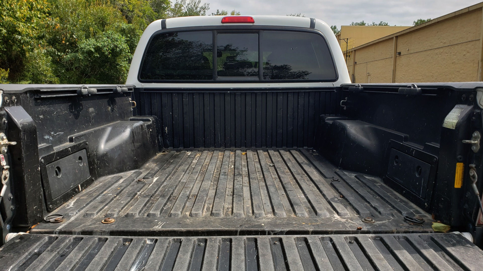 Used 2015 Toyota TACOMA PRERUNNER DOUBLE CAB/ 4-CYL / 4-SPD AUTO / SR PKG / CONV PKG for sale Sold at Formula Imports in Charlotte NC 28227 15