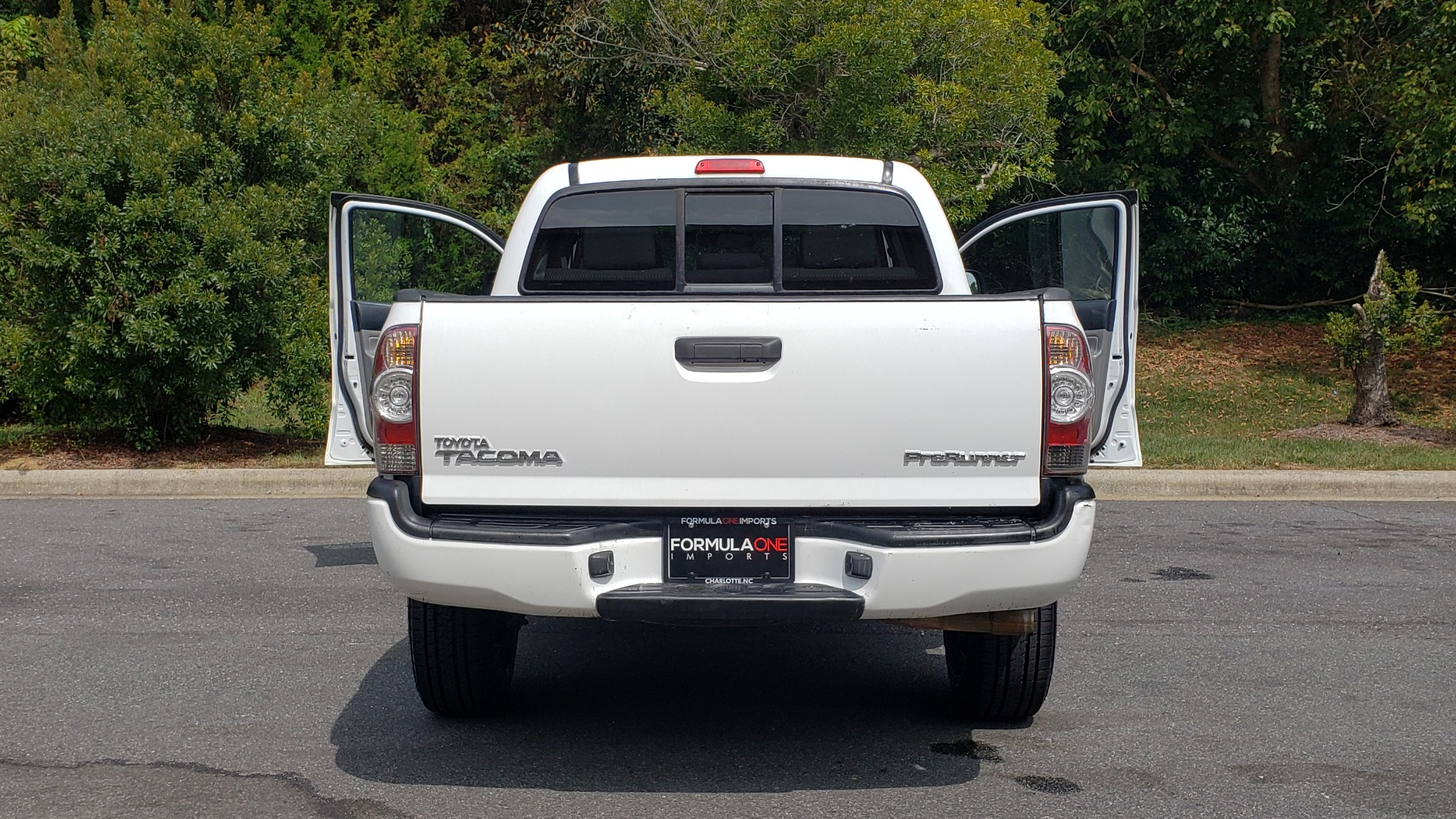 Used 2015 Toyota TACOMA PRERUNNER DOUBLE CAB/ 4-CYL / 4-SPD AUTO / SR PKG / CONV PKG for sale Sold at Formula Imports in Charlotte NC 28227 23