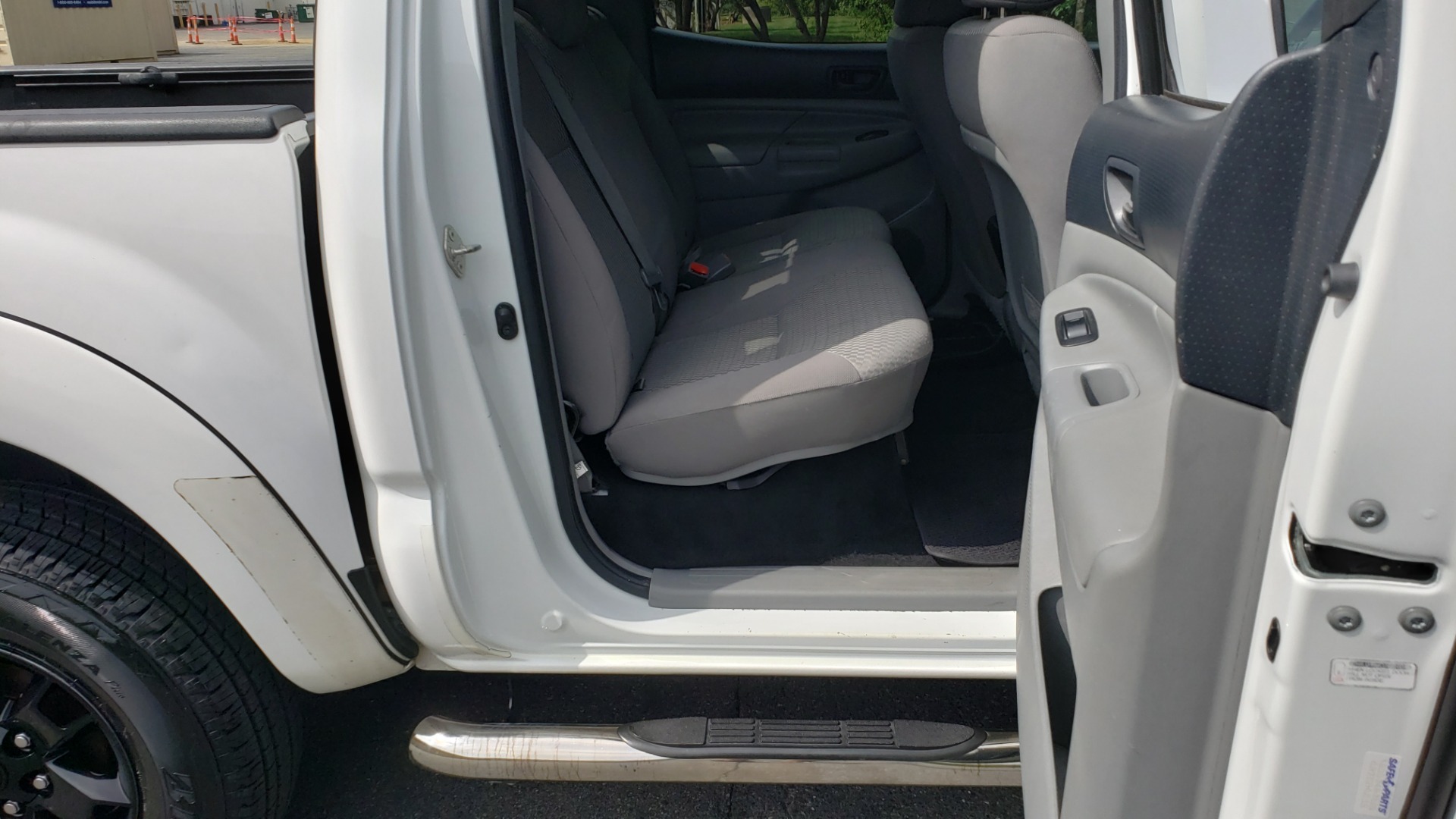 Used 2015 Toyota TACOMA PRERUNNER DOUBLE CAB/ 4-CYL / 4-SPD AUTO / SR PKG / CONV PKG for sale Sold at Formula Imports in Charlotte NC 28227 64