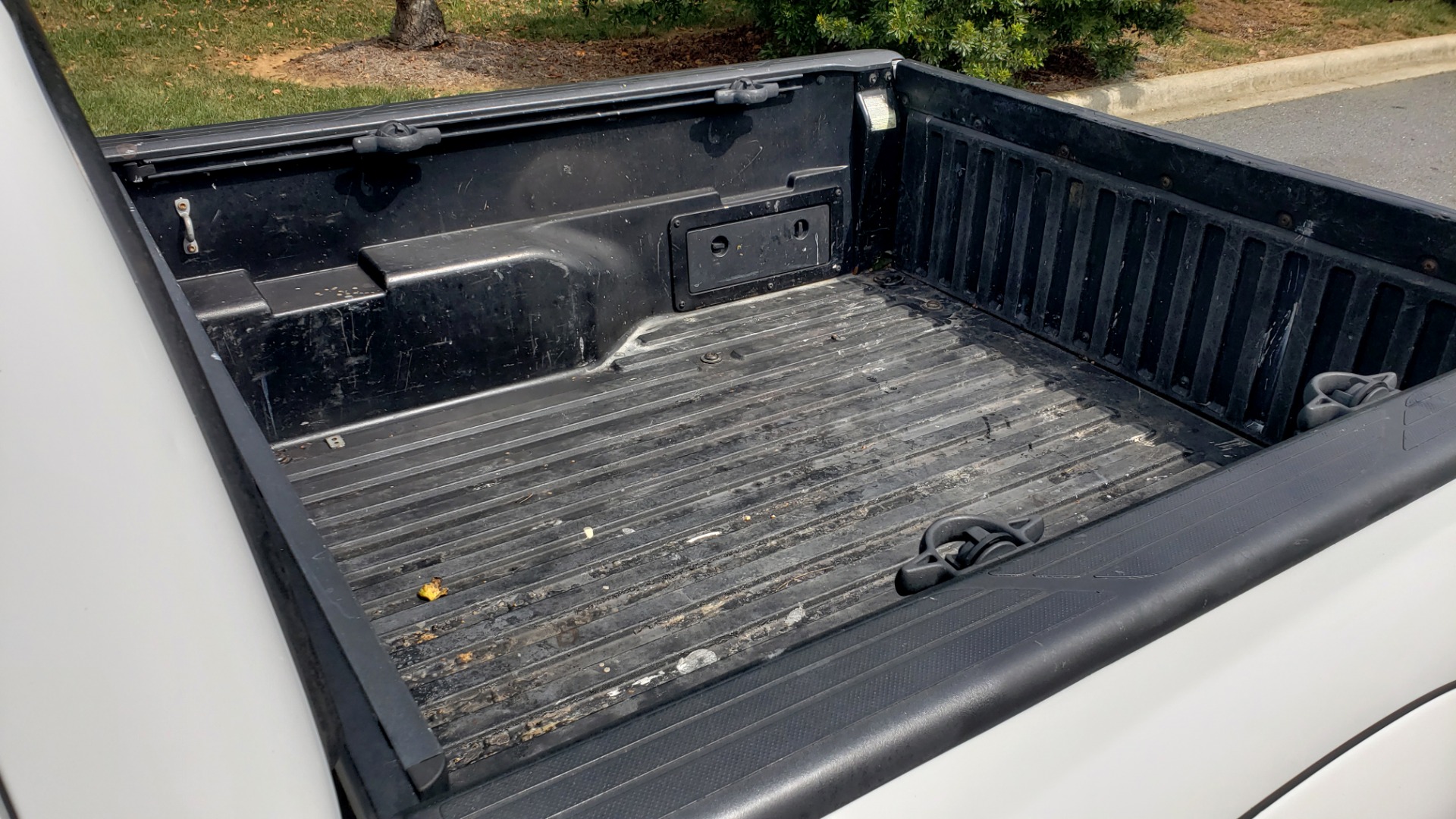 Used 2015 Toyota TACOMA PRERUNNER DOUBLE CAB/ 4-CYL / 4-SPD AUTO / SR PKG / CONV PKG for sale Sold at Formula Imports in Charlotte NC 28227 8