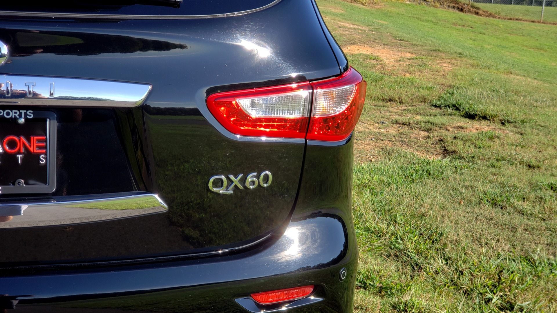 Used 2015 INFINITI QX60 AWD / PREM PLUS PKG / NAV / SUNROOF / BOSE / 3-ROW / REARVIEW for sale Sold at Formula Imports in Charlotte NC 28227 19