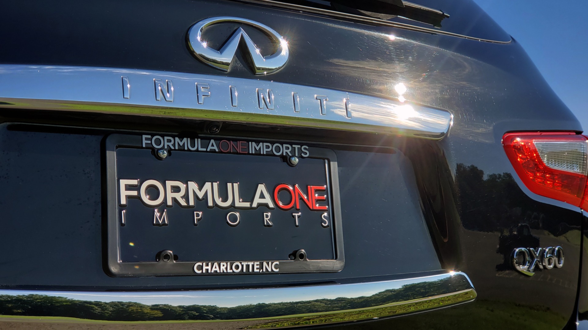 Used 2015 INFINITI QX60 AWD / PREM PLUS PKG / NAV / SUNROOF / BOSE / 3-ROW / REARVIEW for sale Sold at Formula Imports in Charlotte NC 28227 21