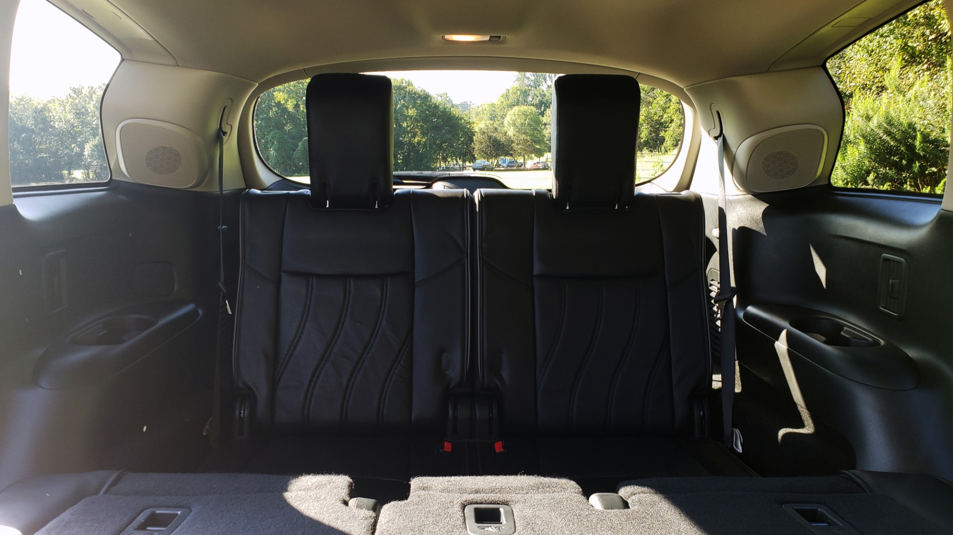 Used 2015 INFINITI QX60 AWD / PREM PLUS PKG / NAV / SUNROOF / BOSE / 3-ROW / REARVIEW for sale Sold at Formula Imports in Charlotte NC 28227 27