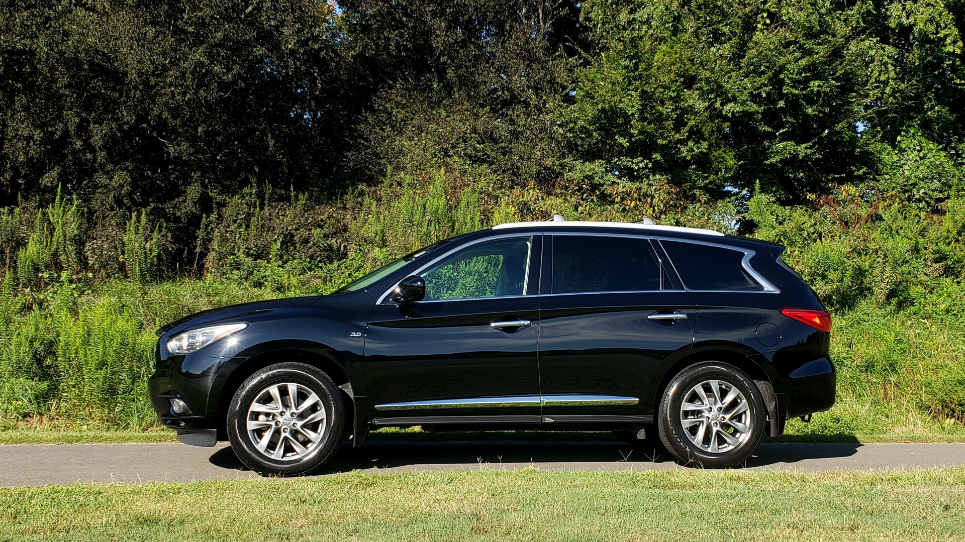 Used 2015 INFINITI QX60 AWD / PREM PLUS PKG / NAV / SUNROOF / BOSE / 3-ROW / REARVIEW for sale Sold at Formula Imports in Charlotte NC 28227 6