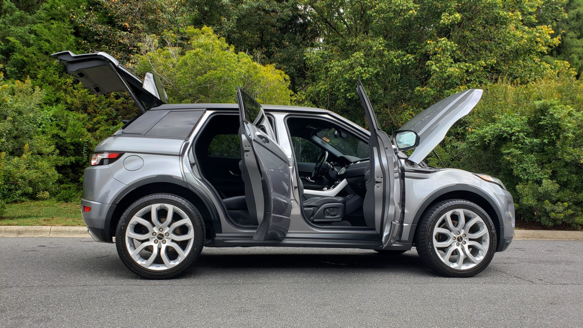 Used 2013 Land Rover RANGE ROVER EVOQUE DYNAMIC PREMIUM / NAV / PANO-ROOF / BLIND SPOT / REARVIEW for sale Sold at Formula Imports in Charlotte NC 28227 13