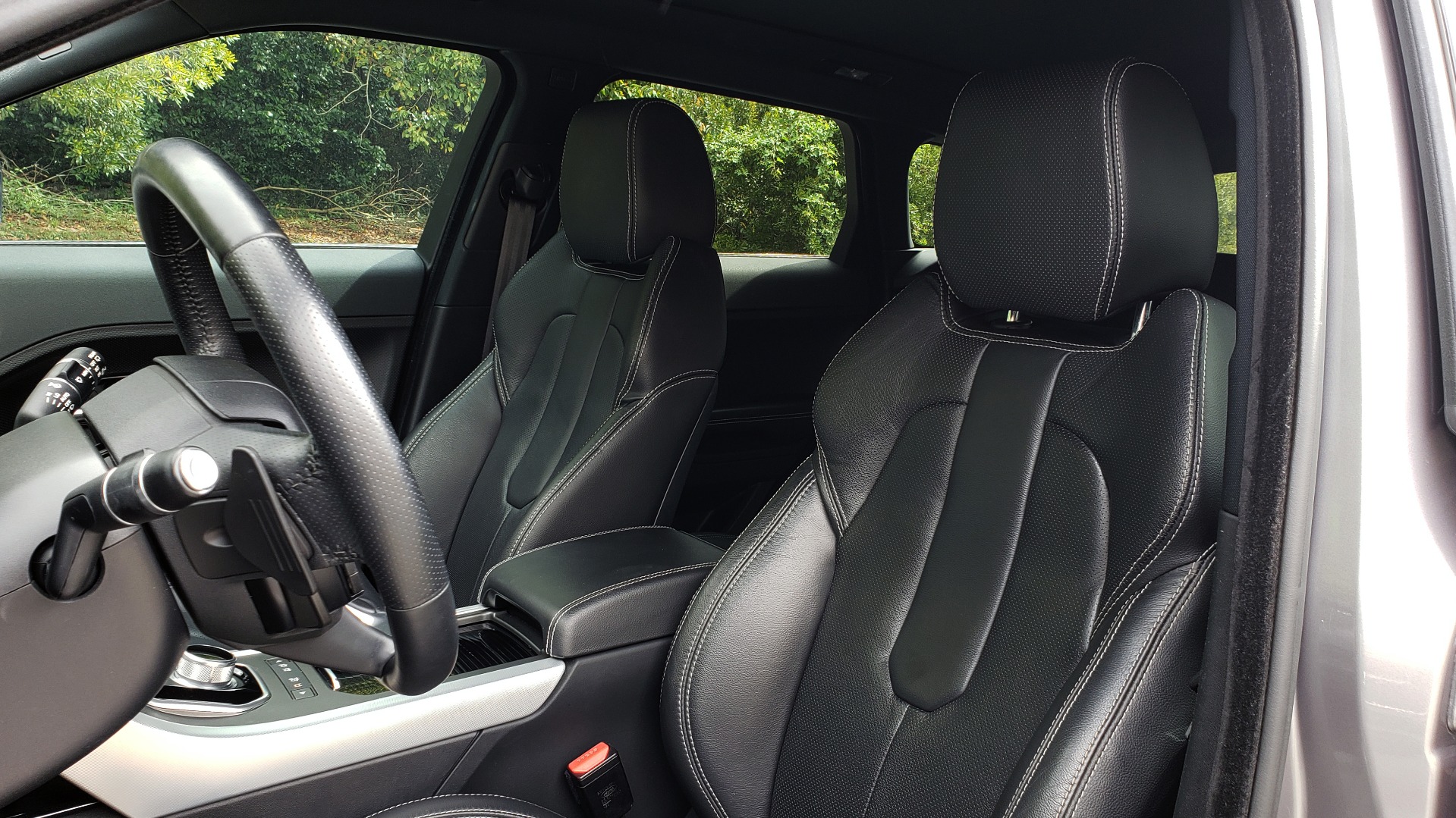 Used 2013 Land Rover RANGE ROVER EVOQUE DYNAMIC PREMIUM / NAV / PANO-ROOF / BLIND SPOT / REARVIEW for sale Sold at Formula Imports in Charlotte NC 28227 39